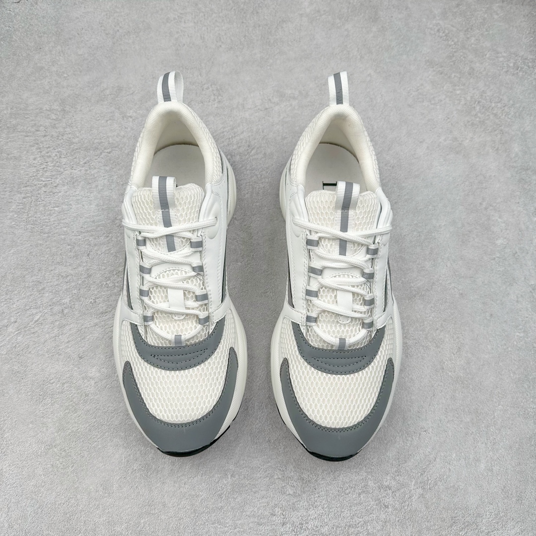 图片[2]-Dior迪奥 Homme B22 Trainer Sneaker 系列复古厚底老爹风休闲运动慢跑鞋 配置专柜购物袋及配件(配置抗压快递外包牛皮纸壳 采用光滑牛皮革组合网织布面材质 正确吸汗网布贴合海玻璃CD压纹鞋垫独家开发TPU弹力中底组合TR光泽耐韧锯齿橡胶大底 这款单品从复古慢跑鞋汲取灵感 采用厚实的低帮设计 精选牛皮与网眼织物拼接鞋面 搭配黑白相间的刻花橡胶鞋底 侧面带有浮雕“CD”标志装饰 尺码：38 39 40 41 42 43 44 45 46-选品中心