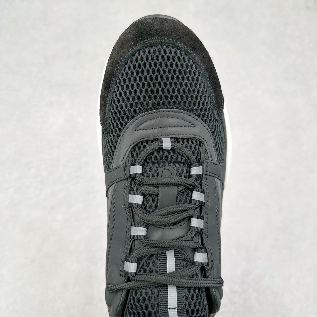 图片[4]-Dior迪奥 Homme B22 Trainer Sneaker 系列复古厚底老爹风休闲运动慢跑鞋 配置专柜购物袋及配件(配置抗压快递外包牛皮纸壳 采用光滑牛皮革组合网织布面材质 正确吸汗网布贴合海玻璃CD压纹鞋垫独家开发TPU弹力中底组合TR光泽耐韧锯齿橡胶大底 这款单品从复古慢跑鞋汲取灵感 采用厚实的低帮设计 精选牛皮与网眼织物拼接鞋面 搭配黑白相间的刻花橡胶鞋底 侧面带有浮雕“CD”标志装饰 尺码：38 39 40 41 42 43 44 45 46-选品中心