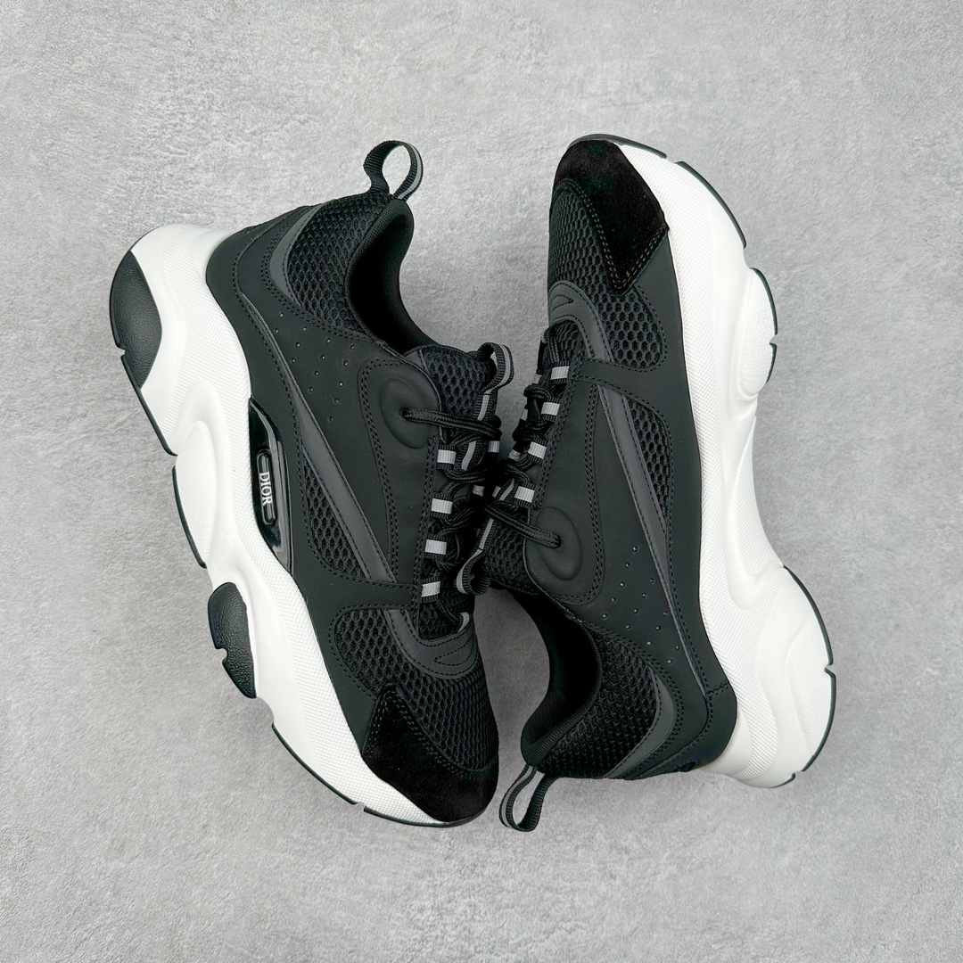 图片[3]-Dior迪奥 Homme B22 Trainer Sneaker 系列复古厚底老爹风休闲运动慢跑鞋 配置专柜购物袋及配件(配置抗压快递外包牛皮纸壳 采用光滑牛皮革组合网织布面材质 正确吸汗网布贴合海玻璃CD压纹鞋垫独家开发TPU弹力中底组合TR光泽耐韧锯齿橡胶大底 这款单品从复古慢跑鞋汲取灵感 采用厚实的低帮设计 精选牛皮与网眼织物拼接鞋面 搭配黑白相间的刻花橡胶鞋底 侧面带有浮雕“CD”标志装饰 尺码：38 39 40 41 42 43 44 45 46-选品中心