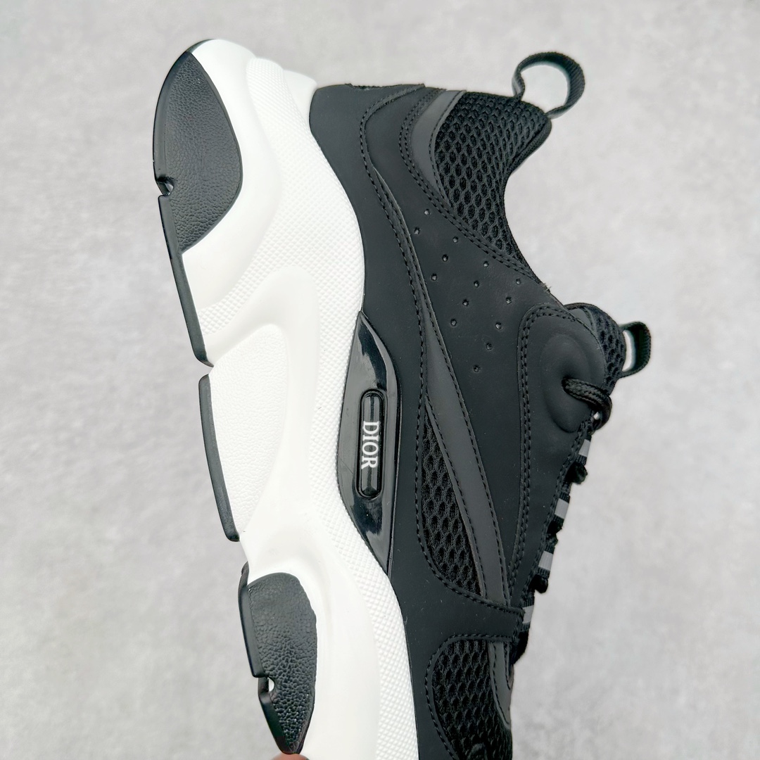 图片[6]-Dior迪奥 Homme B22 Trainer Sneaker 系列复古厚底老爹风休闲运动慢跑鞋 配置专柜购物袋及配件(配置抗压快递外包牛皮纸壳 采用光滑牛皮革组合网织布面材质 正确吸汗网布贴合海玻璃CD压纹鞋垫独家开发TPU弹力中底组合TR光泽耐韧锯齿橡胶大底 这款单品从复古慢跑鞋汲取灵感 采用厚实的低帮设计 精选牛皮与网眼织物拼接鞋面 搭配黑白相间的刻花橡胶鞋底 侧面带有浮雕“CD”标志装饰 尺码：38 39 40 41 42 43 44 45 46-选品中心