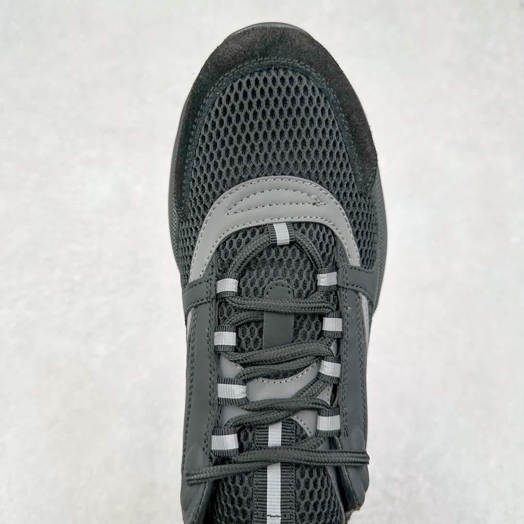 图片[4]-Dior迪奥 Homme B22 Trainer Sneaker 系列复古厚底老爹风休闲运动慢跑鞋 配置专柜购物袋及配件(配置抗压快递外包牛皮纸壳 采用光滑牛皮革组合网织布面材质 正确吸汗网布贴合海玻璃CD压纹鞋垫独家开发TPU弹力中底组合TR光泽耐韧锯齿橡胶大底 这款单品从复古慢跑鞋汲取灵感 采用厚实的低帮设计 精选牛皮与网眼织物拼接鞋面 搭配黑白相间的刻花橡胶鞋底 侧面带有浮雕“CD”标志装饰 尺码：38 39 40 41 42 43 44 45 46-选品中心