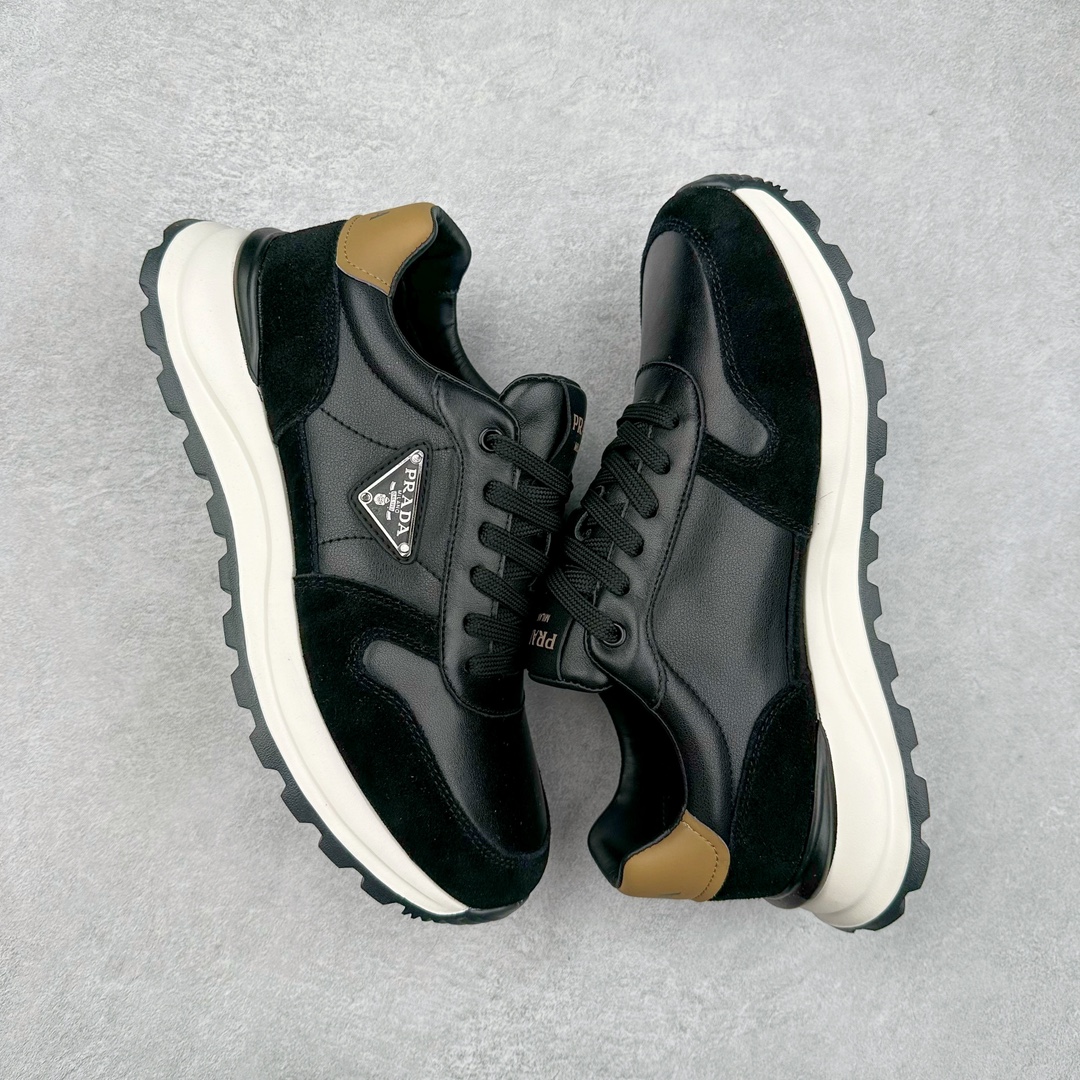 图片[3]-PRADA普拉达 厚底徽标系带运动休闲男鞋系列 广东大厂品质 专柜同步 大气个性更潮更抢眼更追求档次，它将颠覆旧念，与您共度时尚潮人必备! 面料采用原版进口小牛皮 牛皮内里垫脚 橡胶发泡大底 轻便防滑耐磨 脚感舒适 款式耐看做工精细 配以简洁利落的鞋楦 彰显男人的果敢和硬朗 尺码：39-44（皮鞋码）-选品中心