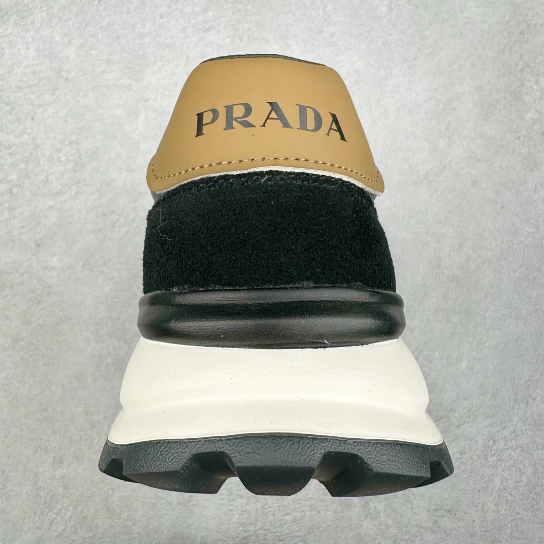 图片[8]-PRADA普拉达 厚底徽标系带运动休闲男鞋系列 广东大厂品质 专柜同步 大气个性更潮更抢眼更追求档次，它将颠覆旧念，与您共度时尚潮人必备! 面料采用原版进口小牛皮 牛皮内里垫脚 橡胶发泡大底 轻便防滑耐磨 脚感舒适 款式耐看做工精细 配以简洁利落的鞋楦 彰显男人的果敢和硬朗 尺码：39-44（皮鞋码）-选品中心