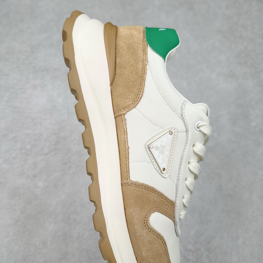 图片[6]-PRADA普拉达 厚底徽标系带运动休闲男鞋系列 广东大厂品质 专柜同步 大气个性更潮更抢眼更追求档次，它将颠覆旧念，与您共度时尚潮人必备! 面料采用原版进口小牛皮 牛皮内里垫脚 橡胶发泡大底 轻便防滑耐磨 脚感舒适 款式耐看做工精细 配以简洁利落的鞋楦 彰显男人的果敢和硬朗 尺码：39-44（皮鞋码）-选品中心