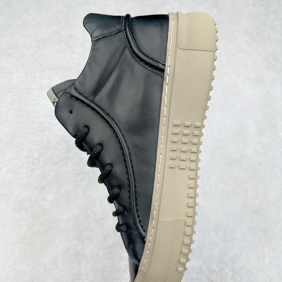 图片[7]-Ecco爱步男鞋中高帮热门款 厚底增高潮酷板鞋 街头时尚 休闲百搭 意趣出街 玩转城市 臻选牛皮鞋面，轻盈柔韧 具有良好的透气性 简约系带设计，可自由调节松紧，方便快捷 时尚随搭 PU中底，橡胶大底，抓地力强 具有良好的耐磨性 贴合脚型 赋予双脚舒适轻盈之感，摆脱笨重感 顺应复古风格热潮 多元色彩碰撞 辅以经典板鞋鞋型 搭配出色 潮流一步到位 尺码：38 39 40 41 42 43 44（皮鞋码）-选品中心