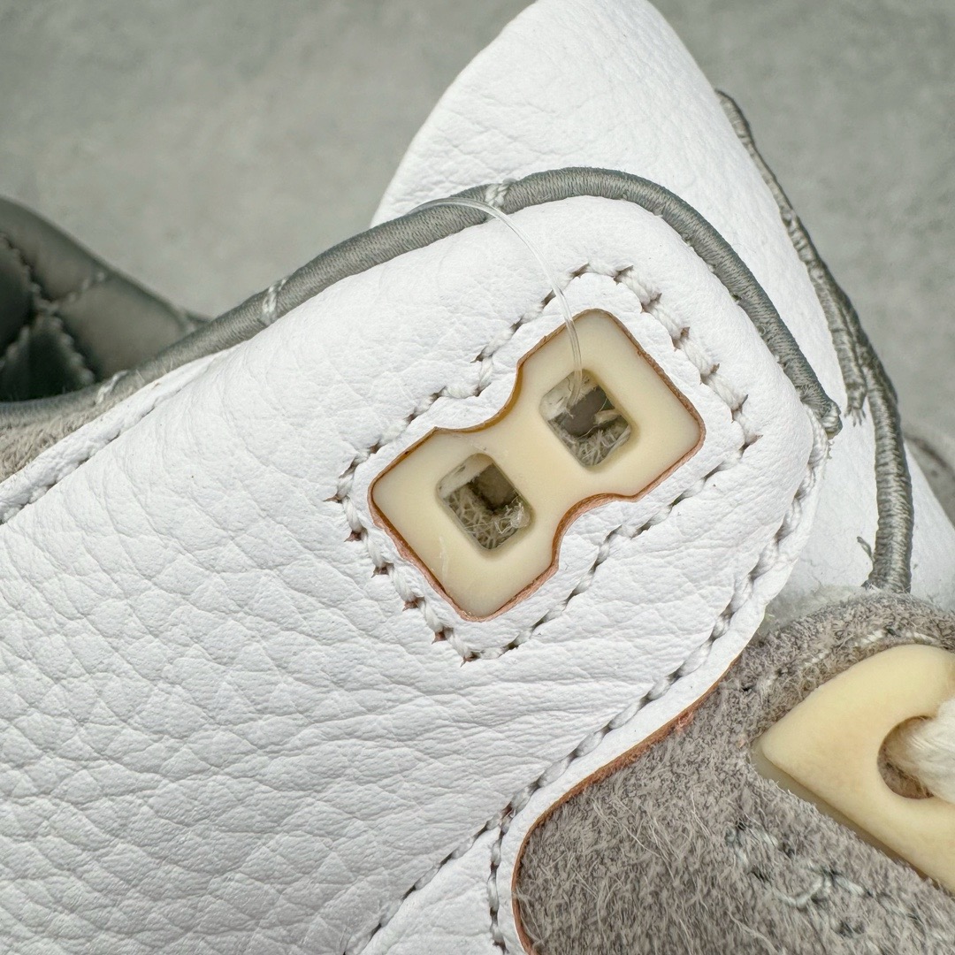 图片[13]-＃Lw纯原 A Ma Maniére x Air Jordan AJ3 Retro AMM联名白紫灰 DH3434-110 圈内最强三代系列 匠心打造 开发时长超过半年 目前可过各类鉴定或无法鉴定 裸鞋随便操作 全套原纸板楦头开发 原厂大底磨具加持立体防滑纹理 原装可视Air Sole气垫 原汁原味最完美的三代版型 唯一正确鞋头趴度弧度高度鞋身腰线 原厂TPU彩虹扎染后跟饰片 正确内里反口里网布 皮料菱角分明不变形无多余毛边 广东原厂zp同批次手工大底描漆拉丝 市场唯一原厂鞋扣模具 原厂织唛标 原厂飞人电绣工艺 尾指中部跳三针 独家绑鞋带手法 印刷中底布 四线拉帮 米色美纹纸贴合固定 进口港宝加持 后跟自然饱满 全鞋荧光划线卡点 追求极致完美 每一双都是工艺品 多重QC质检 超越公司货的品控标准 实实在在的免检产品 尺码：36 36.5 37.5 38 38.5 39 40 40.5 41 42 42.5 43 44 44.5 45 45.5 46 47.5 48.5-选品中心