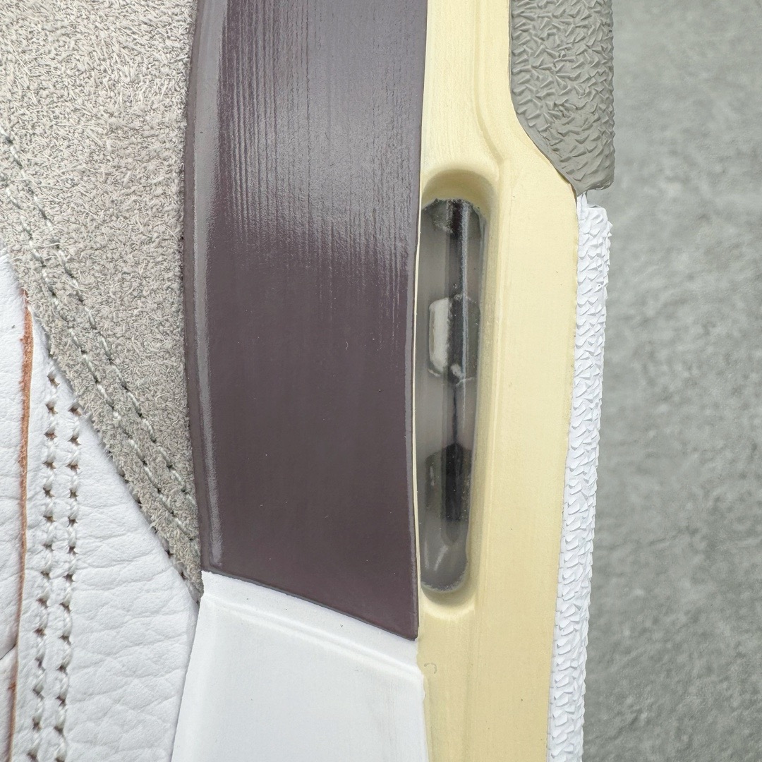 图片[17]-＃Lw纯原 A Ma Maniére x Air Jordan AJ3 Retro AMM联名白紫灰 DH3434-110 圈内最强三代系列 匠心打造 开发时长超过半年 目前可过各类鉴定或无法鉴定 裸鞋随便操作 全套原纸板楦头开发 原厂大底磨具加持立体防滑纹理 原装可视Air Sole气垫 原汁原味最完美的三代版型 唯一正确鞋头趴度弧度高度鞋身腰线 原厂TPU彩虹扎染后跟饰片 正确内里反口里网布 皮料菱角分明不变形无多余毛边 广东原厂zp同批次手工大底描漆拉丝 市场唯一原厂鞋扣模具 原厂织唛标 原厂飞人电绣工艺 尾指中部跳三针 独家绑鞋带手法 印刷中底布 四线拉帮 米色美纹纸贴合固定 进口港宝加持 后跟自然饱满 全鞋荧光划线卡点 追求极致完美 每一双都是工艺品 多重QC质检 超越公司货的品控标准 实实在在的免检产品 尺码：36 36.5 37.5 38 38.5 39 40 40.5 41 42 42.5 43 44 44.5 45 45.5 46 47.5 48.5-选品中心