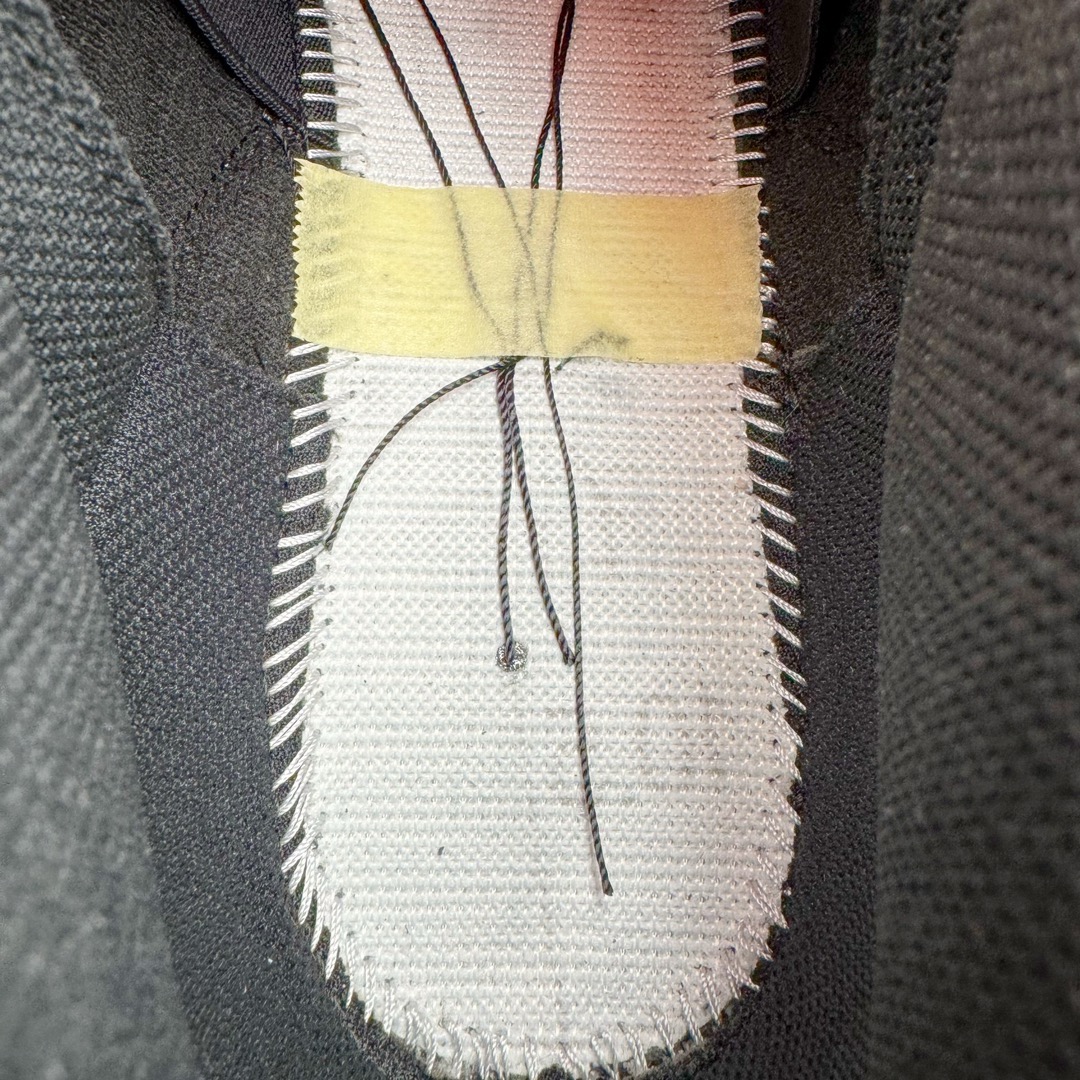 图片[10]-＃Lw纯原 J Balvin x Air Jordan AJ3 联名黑红 彩虹渐变 FN0344-001 圈内最强三代系列 匠心打造 开发时长超过半年 目前可过各类鉴定或无法鉴定 裸鞋随便操作 全套原纸板楦头开发 原厂大底磨具加持立体防滑纹理 原装可视Air Sole气垫 原汁原味最完美的三代版型 唯一正确鞋头趴度弧度高度鞋身腰线 原厂TPU彩虹扎染后跟饰片 正确内里反口里网布 皮料菱角分明不变形无多余毛边 广东原厂zp同批次手工大底描漆拉丝 市场唯一原厂鞋扣模具 原厂织唛标 原厂飞人电绣工艺 尾指中部跳三针 独家绑鞋带手法 印刷中底布 四线拉帮 米色美纹纸贴合固定 进口港宝加持 后跟自然饱满 全鞋荧光划线卡点 追求极致完美 每一双都是工艺品 多重QC质检 超越公司货的品控标准 实实在在的免检产品 尺码：36 36.5 37.5 38 38.5 39 40 40.5 41 42 42.5 43 44 44.5 45 45.5 46 47.5 48.5-选品中心