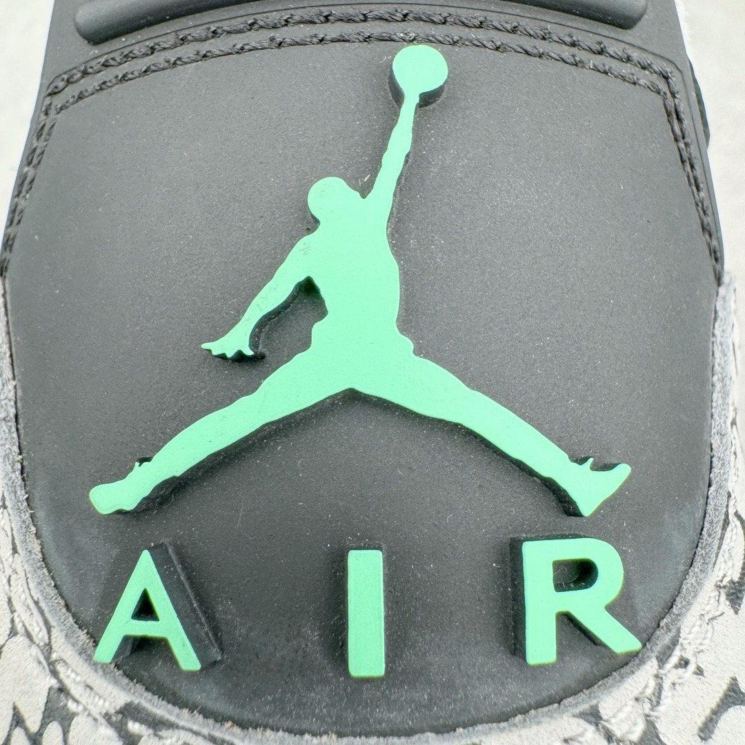 图片[19]-＃Lw纯原 Air Jordan AJ3 Retro 黑蒂芙尼绿 CT8532-031 圈内最强三代系列 匠心打造 开发时长超过半年 目前可过各类鉴定或无法鉴定 裸鞋随便操作 全套原纸板楦头开发 原厂大底磨具加持立体防滑纹理 原装可视Air Sole气垫 原汁原味最完美的三代版型 唯一正确鞋头趴度弧度高度鞋身腰线 原厂TPU彩虹扎染后跟饰片 正确内里反口里网布 皮料菱角分明不变形无多余毛边 广东原厂zp同批次手工大底描漆拉丝 市场唯一原厂鞋扣模具 原厂织唛标 原厂飞人电绣工艺 尾指中部跳三针 独家绑鞋带手法 印刷中底布 四线拉帮 米色美纹纸贴合固定 进口港宝加持 后跟自然饱满 全鞋荧光划线卡点 追求极致完美 每一双都是工艺品 多重QC质检 超越公司货的品控标准 实实在在的免检产品 尺码：36 36.5 37.5 38 38.5 39 40 40.5 41 42 42.5 43 44 44.5 45 45.5 46 47.5 48.5-选品中心
