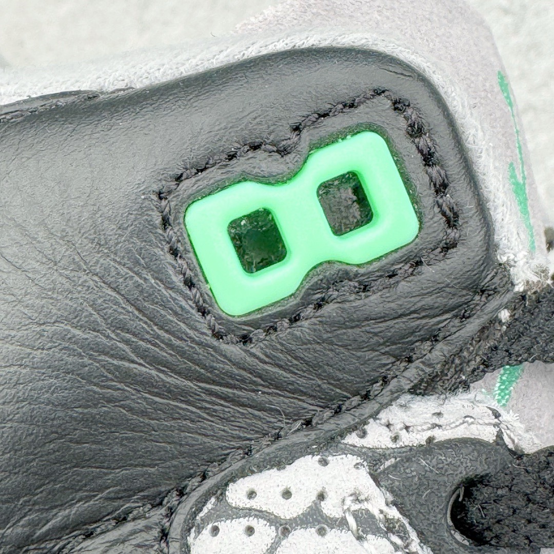 图片[13]-＃Lw纯原 Air Jordan AJ3 Retro 黑蒂芙尼绿 CT8532-031 圈内最强三代系列 匠心打造 开发时长超过半年 目前可过各类鉴定或无法鉴定 裸鞋随便操作 全套原纸板楦头开发 原厂大底磨具加持立体防滑纹理 原装可视Air Sole气垫 原汁原味最完美的三代版型 唯一正确鞋头趴度弧度高度鞋身腰线 原厂TPU彩虹扎染后跟饰片 正确内里反口里网布 皮料菱角分明不变形无多余毛边 广东原厂zp同批次手工大底描漆拉丝 市场唯一原厂鞋扣模具 原厂织唛标 原厂飞人电绣工艺 尾指中部跳三针 独家绑鞋带手法 印刷中底布 四线拉帮 米色美纹纸贴合固定 进口港宝加持 后跟自然饱满 全鞋荧光划线卡点 追求极致完美 每一双都是工艺品 多重QC质检 超越公司货的品控标准 实实在在的免检产品 尺码：36 36.5 37.5 38 38.5 39 40 40.5 41 42 42.5 43 44 44.5 45 45.5 46 47.5 48.5-选品中心
