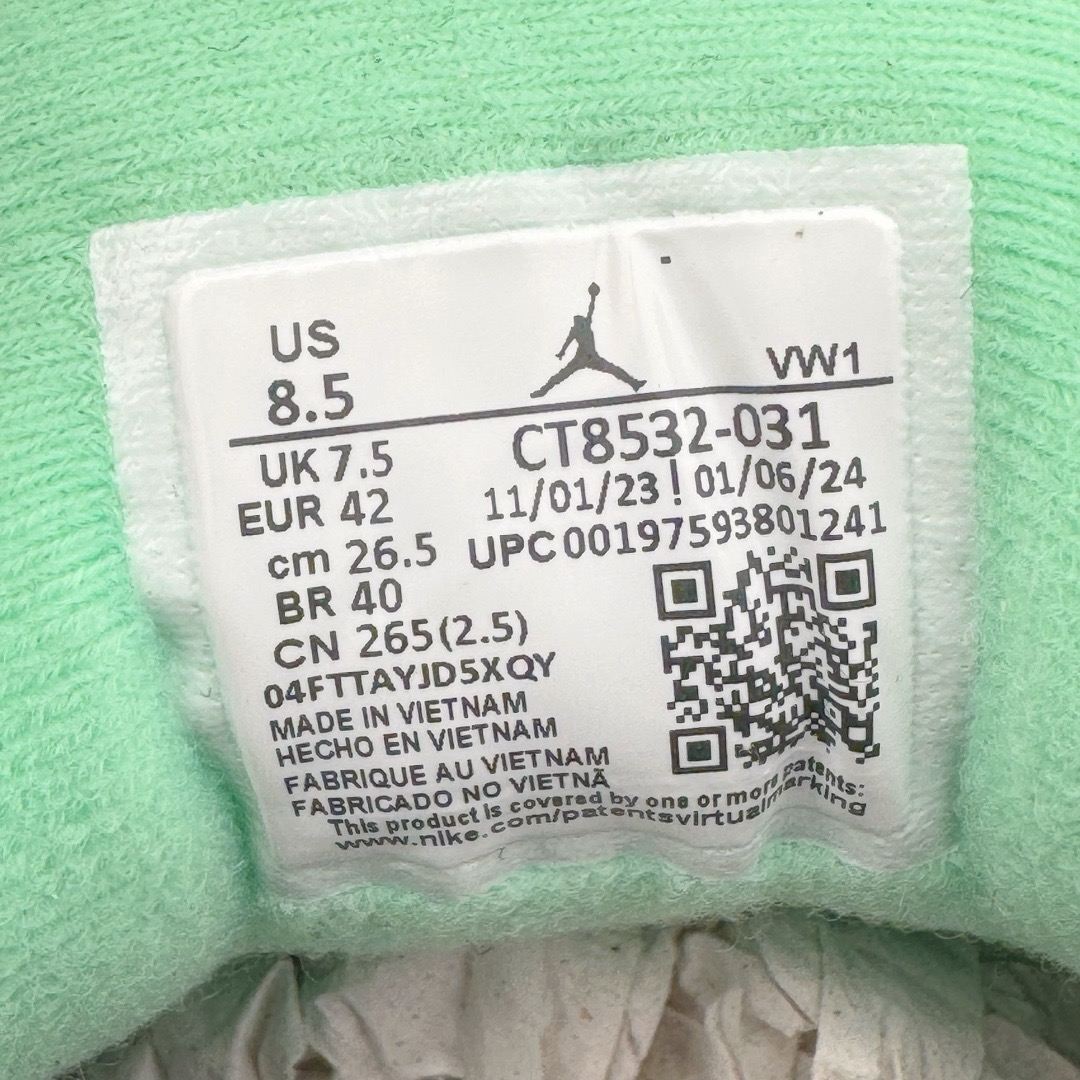 图片[11]-＃Lw纯原 Air Jordan AJ3 Retro 黑蒂芙尼绿 CT8532-031 圈内最强三代系列 匠心打造 开发时长超过半年 目前可过各类鉴定或无法鉴定 裸鞋随便操作 全套原纸板楦头开发 原厂大底磨具加持立体防滑纹理 原装可视Air Sole气垫 原汁原味最完美的三代版型 唯一正确鞋头趴度弧度高度鞋身腰线 原厂TPU彩虹扎染后跟饰片 正确内里反口里网布 皮料菱角分明不变形无多余毛边 广东原厂zp同批次手工大底描漆拉丝 市场唯一原厂鞋扣模具 原厂织唛标 原厂飞人电绣工艺 尾指中部跳三针 独家绑鞋带手法 印刷中底布 四线拉帮 米色美纹纸贴合固定 进口港宝加持 后跟自然饱满 全鞋荧光划线卡点 追求极致完美 每一双都是工艺品 多重QC质检 超越公司货的品控标准 实实在在的免检产品 尺码：36 36.5 37.5 38 38.5 39 40 40.5 41 42 42.5 43 44 44.5 45 45.5 46 47.5 48.5-选品中心