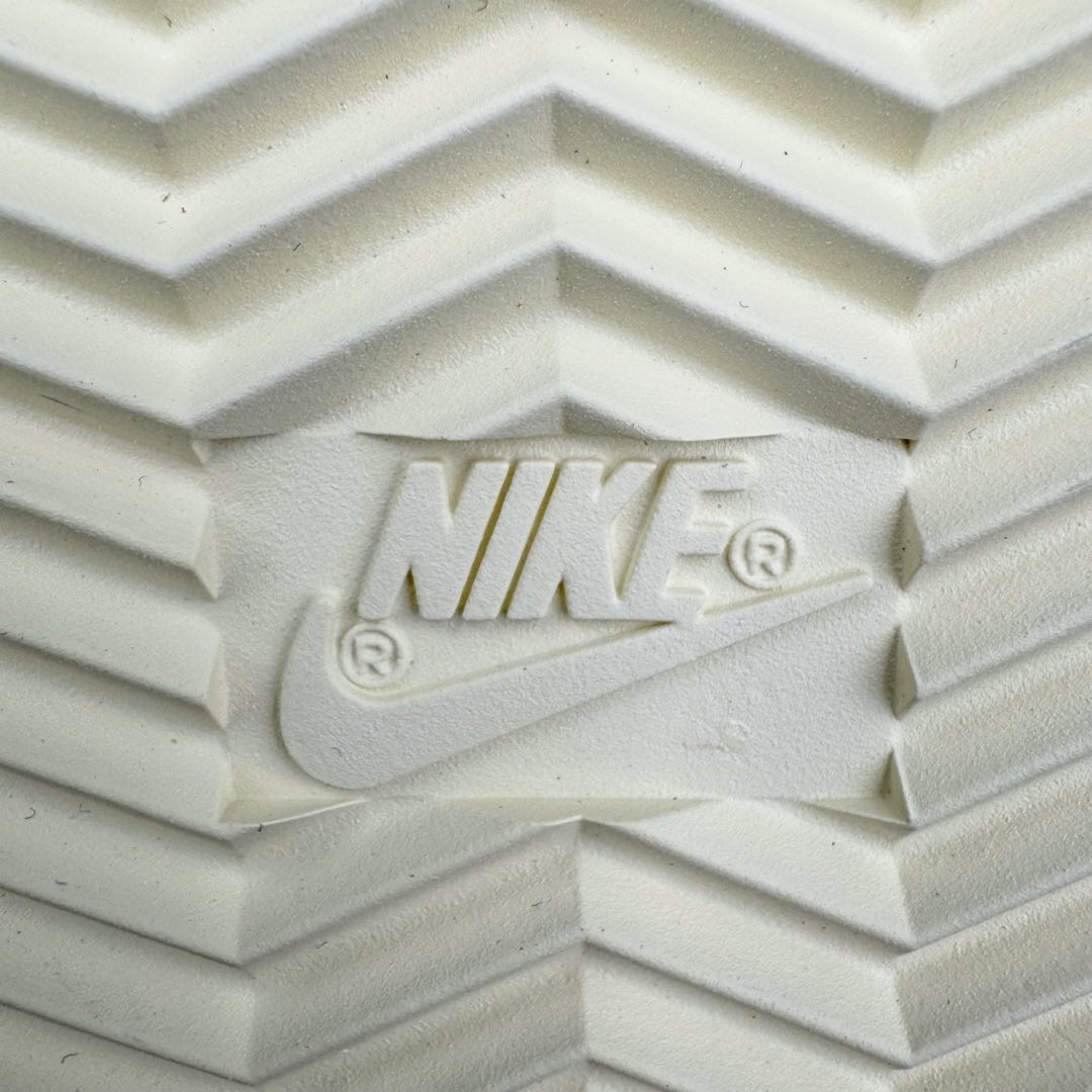 图片[21]-＃JC纯原 NK Classic Cortez Leather 阿甘复古初代皮革慢跑鞋 FZ2530-001 实体平台指令订单 全套原纸板楦头开发 原厂数据大底磨具 一比一鞋头弧度高度鞋身弧度 细节品控鞋型随意对比 正确烫金高频细节 公司级标准检验QC 区分市面一切版本 完美复刻阿甘复古鞋型 尺码：35.5 36 36.5 37.5 38 38.5 39 40 40.5 41 42 42.5 43 44 45-选品中心