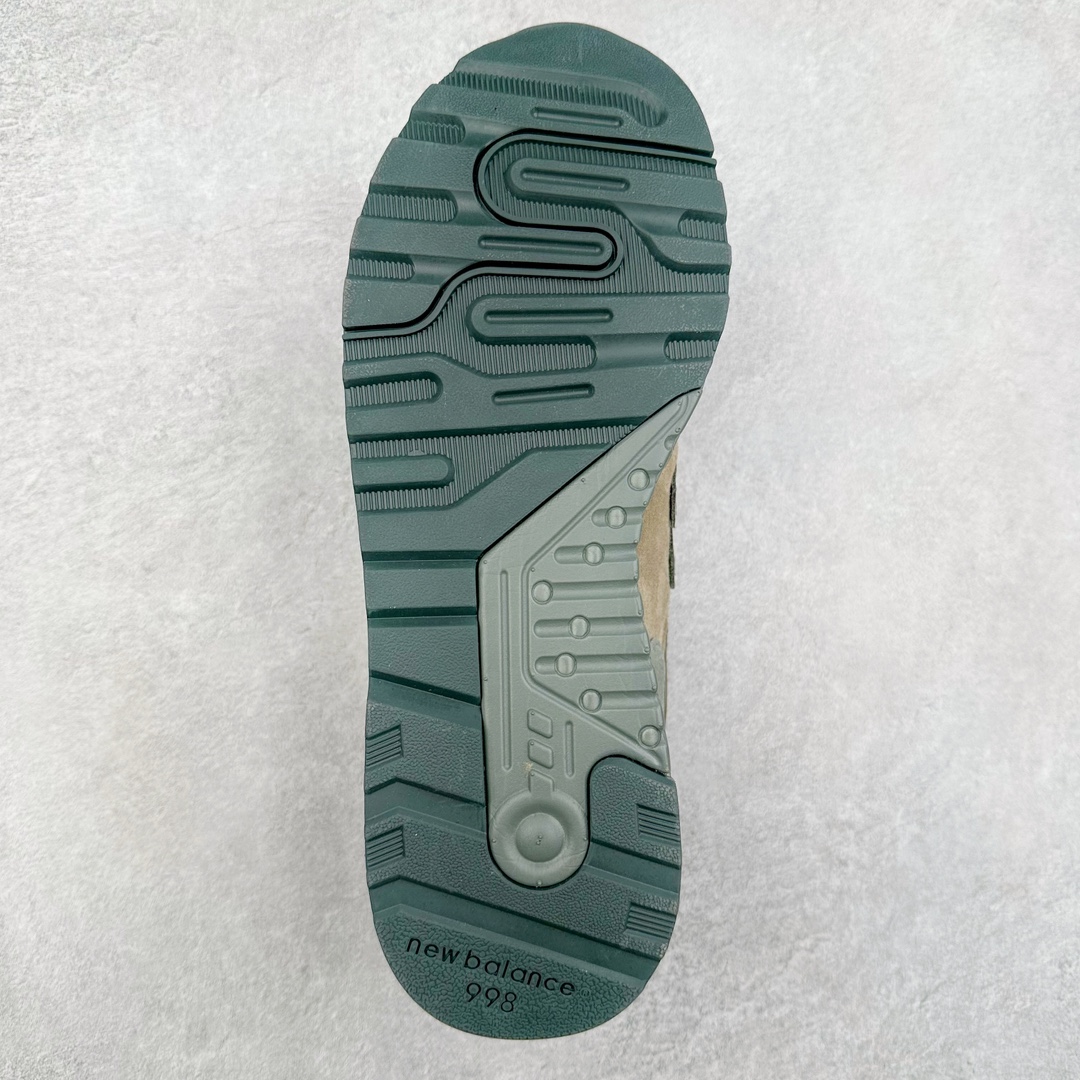 图片[9]-New Balance M998 Made in USA NB新百伦高端美产血统系列经典复古休闲运动慢跑鞋 NB998 诞生于 1993 年，作为第一双使用 ABZORB 缓冲材料的鞋款，一经发售就受到大量消费者的热烈追捧，如今已经成为了历久不衰的经典代表鞋款之一。原楦原数据开发版型 以优质面料制成鞋面结构。鞋面采用经典网眼布材质，辅以绒面革覆盖，带来更加清爽舒适的穿着体验。鞋舌上标记的 \\\”998\\\” 字样增强鞋款辨识度的同时，为鞋款注入更多动人细节。鞋款采用 ABZORB 缓冲材料的中底，通过缓冲和压缩阻力相结合来吸收冲击，稳定性高，不易打滑，助你畅享舒适有型的运动体验。采用猪巴革组合网织鞋面材质 后跟嵌入TPU装饰条稳固 升级原装5层独立私模 尺码：36 36.5 37 38 39.5 40 40.5 41.5 42 42.5 43 44 44.5 45-选品中心