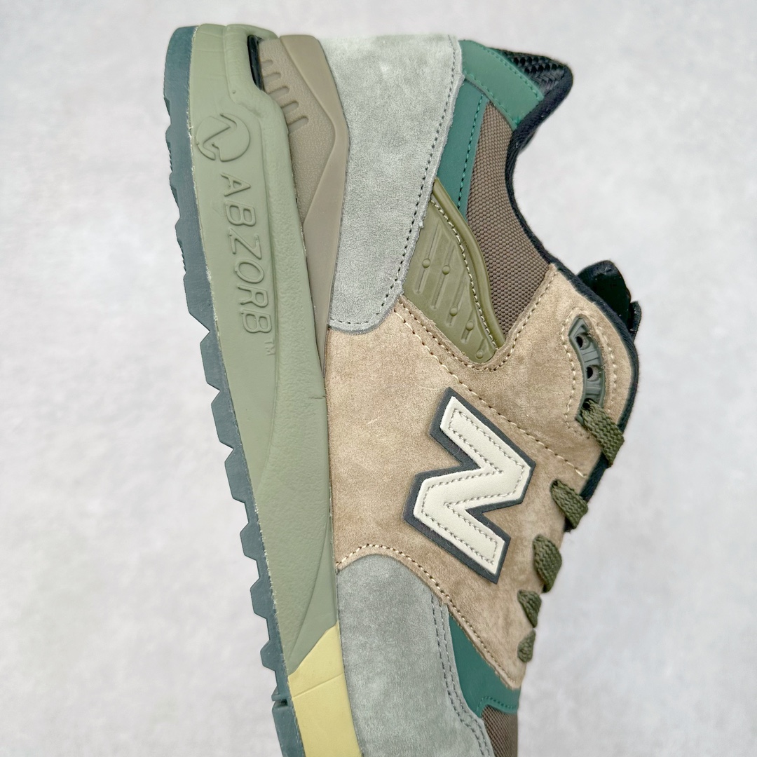 图片[6]-New Balance M998 Made in USA NB新百伦高端美产血统系列经典复古休闲运动慢跑鞋 NB998 诞生于 1993 年，作为第一双使用 ABZORB 缓冲材料的鞋款，一经发售就受到大量消费者的热烈追捧，如今已经成为了历久不衰的经典代表鞋款之一。原楦原数据开发版型 以优质面料制成鞋面结构。鞋面采用经典网眼布材质，辅以绒面革覆盖，带来更加清爽舒适的穿着体验。鞋舌上标记的 \\\”998\\\” 字样增强鞋款辨识度的同时，为鞋款注入更多动人细节。鞋款采用 ABZORB 缓冲材料的中底，通过缓冲和压缩阻力相结合来吸收冲击，稳定性高，不易打滑，助你畅享舒适有型的运动体验。采用猪巴革组合网织鞋面材质 后跟嵌入TPU装饰条稳固 升级原装5层独立私模 尺码：36 36.5 37 38 39.5 40 40.5 41.5 42 42.5 43 44 44.5 45-选品中心