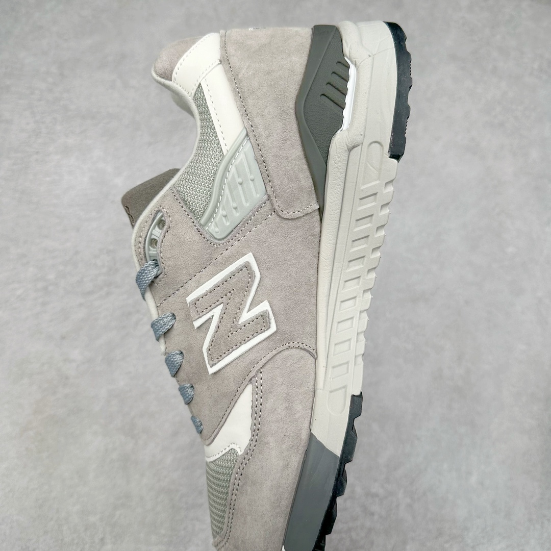 图片[7]-New Balance M998 Made in USA NB新百伦高端美产血统系列经典复古休闲运动慢跑鞋 NB998 诞生于 1993 年，作为第一双使用 ABZORB 缓冲材料的鞋款，一经发售就受到大量消费者的热烈追捧，如今已经成为了历久不衰的经典代表鞋款之一。原楦原数据开发版型 以优质面料制成鞋面结构。鞋面采用经典网眼布材质，辅以绒面革覆盖，带来更加清爽舒适的穿着体验。鞋舌上标记的 \\\”998\\\” 字样增强鞋款辨识度的同时，为鞋款注入更多动人细节。鞋款采用 ABZORB 缓冲材料的中底，通过缓冲和压缩阻力相结合来吸收冲击，稳定性高，不易打滑，助你畅享舒适有型的运动体验。采用猪巴革组合网织鞋面材质 后跟嵌入TPU装饰条稳固 升级原装5层独立私模 尺码：36 36.5 37 38 39.5 40 40.5 41.5 42 42.5 43 44 44.5 45-选品中心