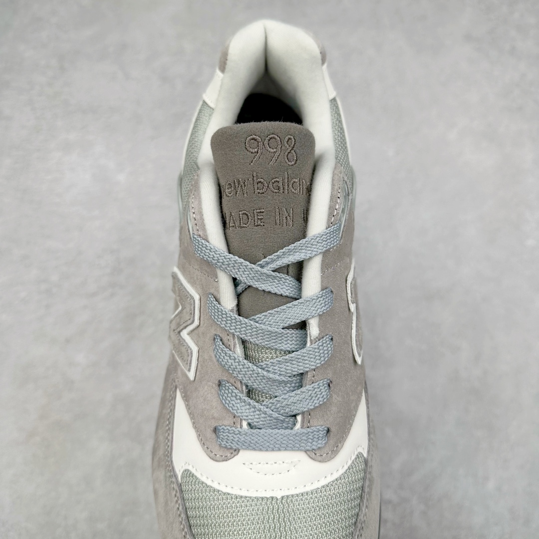 图片[5]-New Balance M998 Made in USA NB新百伦高端美产血统系列经典复古休闲运动慢跑鞋 NB998 诞生于 1993 年，作为第一双使用 ABZORB 缓冲材料的鞋款，一经发售就受到大量消费者的热烈追捧，如今已经成为了历久不衰的经典代表鞋款之一。原楦原数据开发版型 以优质面料制成鞋面结构。鞋面采用经典网眼布材质，辅以绒面革覆盖，带来更加清爽舒适的穿着体验。鞋舌上标记的 \\\”998\\\” 字样增强鞋款辨识度的同时，为鞋款注入更多动人细节。鞋款采用 ABZORB 缓冲材料的中底，通过缓冲和压缩阻力相结合来吸收冲击，稳定性高，不易打滑，助你畅享舒适有型的运动体验。采用猪巴革组合网织鞋面材质 后跟嵌入TPU装饰条稳固 升级原装5层独立私模 尺码：36 36.5 37 38 39.5 40 40.5 41.5 42 42.5 43 44 44.5 45-选品中心