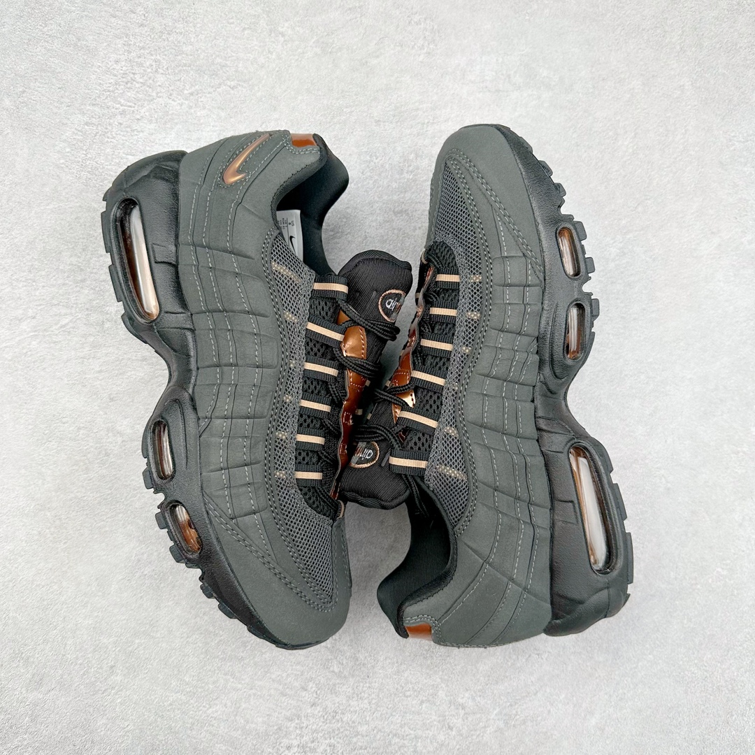 图片[3]-＃MX版 NK Air Max 95 复古减震气垫跑鞋 经典重温 HQ6457-001 外单专供大厂出品 品质稳定 一百余色 终端操作 鞋款设计灵感源于人体构造 中底设计基于人体的脊柱构造 是整体设计的核心 尼龙孔眼代表了肋骨 而分层式面板和网眼象征着肌肉纤维和肉体组织 Air Max 95采用了两个独立的吹塑成型的Air-Sole单元 并首次在前掌使用可视化气垫设计 Swoosh logo夜当作一个 点符号放在了鞋子的后帮位置 20年的发展让 AIR MAX 95有了不同的故事 20年后再度面向世人的时候 焕然一新的面貌 让人有了另外一种清新脱俗的感觉 尺码：39 40 40.5 41 42 42.5 43 44 44.5 45 46 47.5 48-选品中心