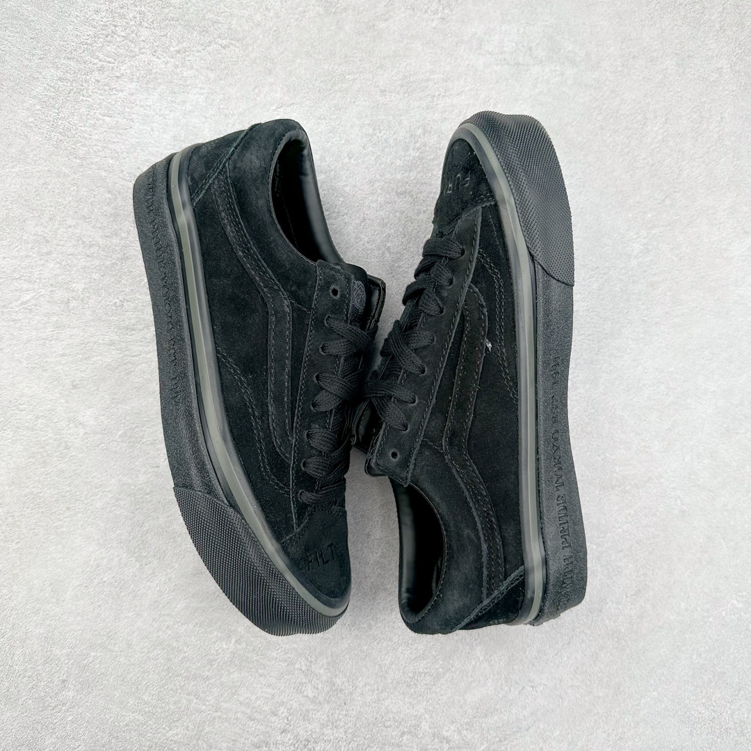 图片[3]-NEIGHBORHOOD® x OTW by Vans OLD联名款 NEIGHBORHOOD® 再度携手 OTW by Vans OLD 发布全新鞋款。OLD SKOOL 36 鞋款为基础，鞋面采用奢华的绒面革面料，鞋头上印有 FILTH 和 FURY 字样，并在在中底侧壁和后鞋跟处分别印有，CRAFT WITH PRIDE TOKYO EST 1994 及 NEIGHBORHOOD CRAFT With PRIDE 字样，整体保持简约高级质感并释出黑色和桦木色调。 尺码：35-44（36.5 38.5 40.5 42.5）-选品中心