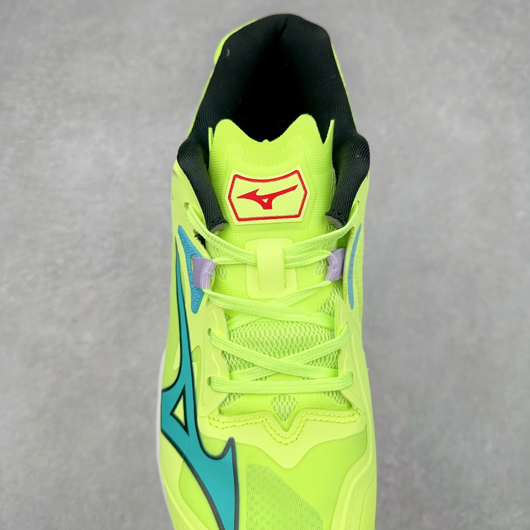 图片[5]-Mizuno Wave Lightning Z8 美津浓舒适百搭减震防滑低帮训练鞋 男女同款 美津浓（Mizuno），是日本美津浓株式会社于1906年创立的运动品牌，经过一个多世纪的不断努力现已成为世界著名的运动器具、服装和鞋类生产商。美津浓力求服务于各类运动项目，并竭力使运动生活更加愉快和振奋。产品种类齐全，覆盖几乎全部主要运动项目，达到30万多个品类。尺码：36 36.5 37.5 38 38.5 39 40 40.5 41 42 42.5 43 44 44.5 45-选品中心