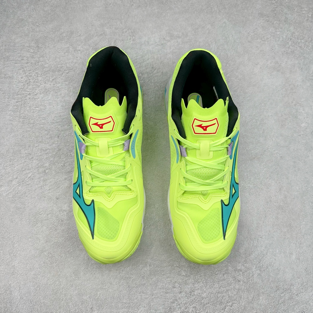 图片[2]-Mizuno Wave Lightning Z8 美津浓舒适百搭减震防滑低帮训练鞋 男女同款 美津浓（Mizuno），是日本美津浓株式会社于1906年创立的运动品牌，经过一个多世纪的不断努力现已成为世界著名的运动器具、服装和鞋类生产商。美津浓力求服务于各类运动项目，并竭力使运动生活更加愉快和振奋。产品种类齐全，覆盖几乎全部主要运动项目，达到30万多个品类。尺码：36 36.5 37.5 38 38.5 39 40 40.5 41 42 42.5 43 44 44.5 45-选品中心