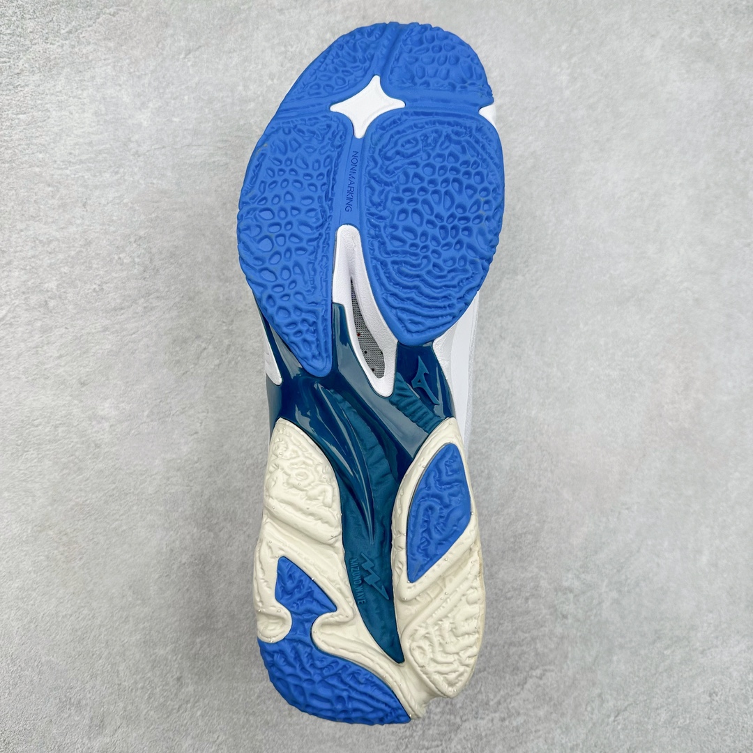 图片[9]-Mizuno Wave Lightning Z8 美津浓舒适百搭减震防滑低帮训练鞋 男女同款 美津浓（Mizuno），是日本美津浓株式会社于1906年创立的运动品牌，经过一个多世纪的不断努力现已成为世界著名的运动器具、服装和鞋类生产商。美津浓力求服务于各类运动项目，并竭力使运动生活更加愉快和振奋。产品种类齐全，覆盖几乎全部主要运动项目，达到30万多个品类。尺码：36 36.5 37.5 38 38.5 39 40 40.5 41 42 42.5 43 44 44.5 45-选品中心