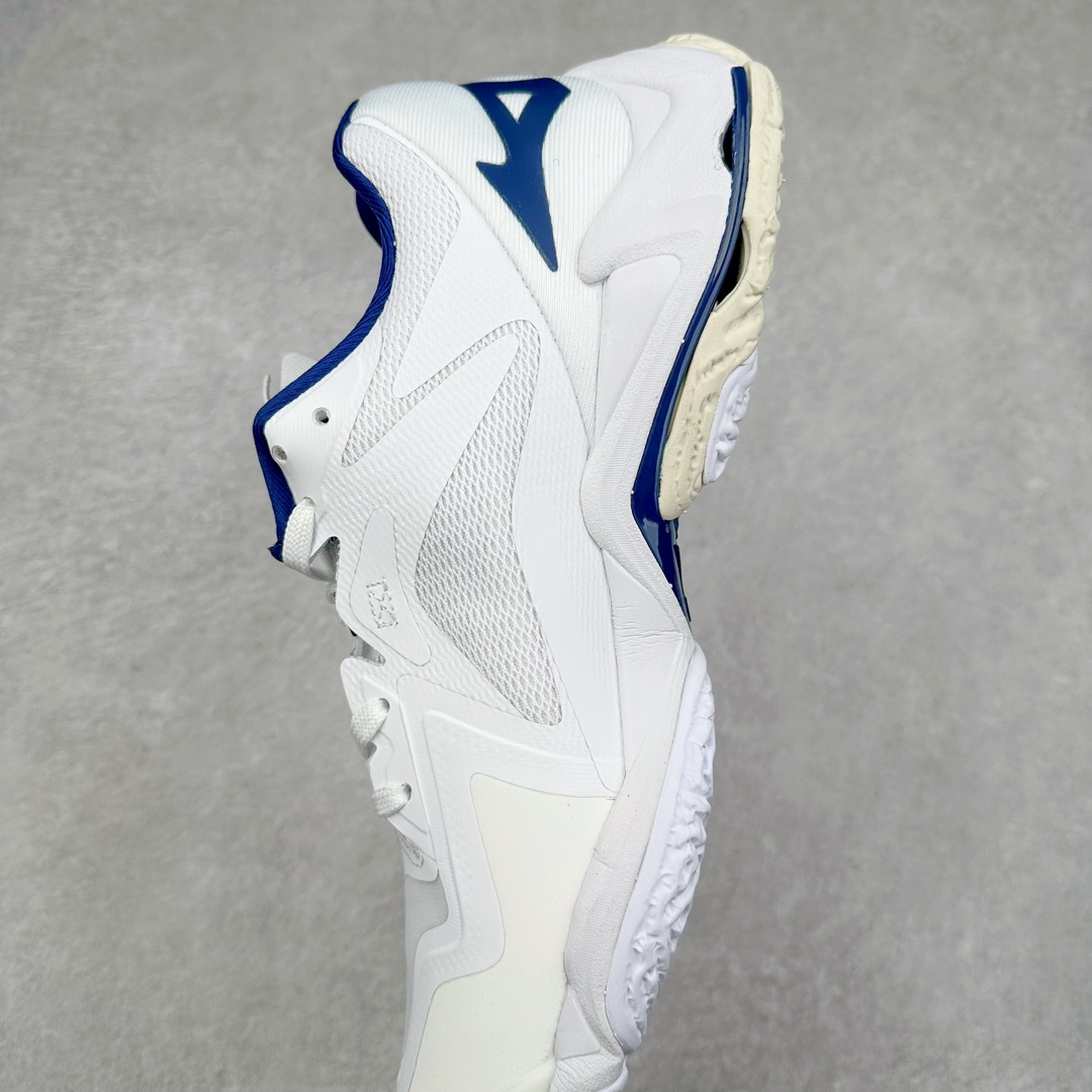 图片[7]-Mizuno Wave Lightning Z8 美津浓舒适百搭减震防滑低帮训练鞋 男女同款 美津浓（Mizuno），是日本美津浓株式会社于1906年创立的运动品牌，经过一个多世纪的不断努力现已成为世界著名的运动器具、服装和鞋类生产商。美津浓力求服务于各类运动项目，并竭力使运动生活更加愉快和振奋。产品种类齐全，覆盖几乎全部主要运动项目，达到30万多个品类。尺码：36 36.5 37.5 38 38.5 39 40 40.5 41 42 42.5 43 44 44.5 45-选品中心