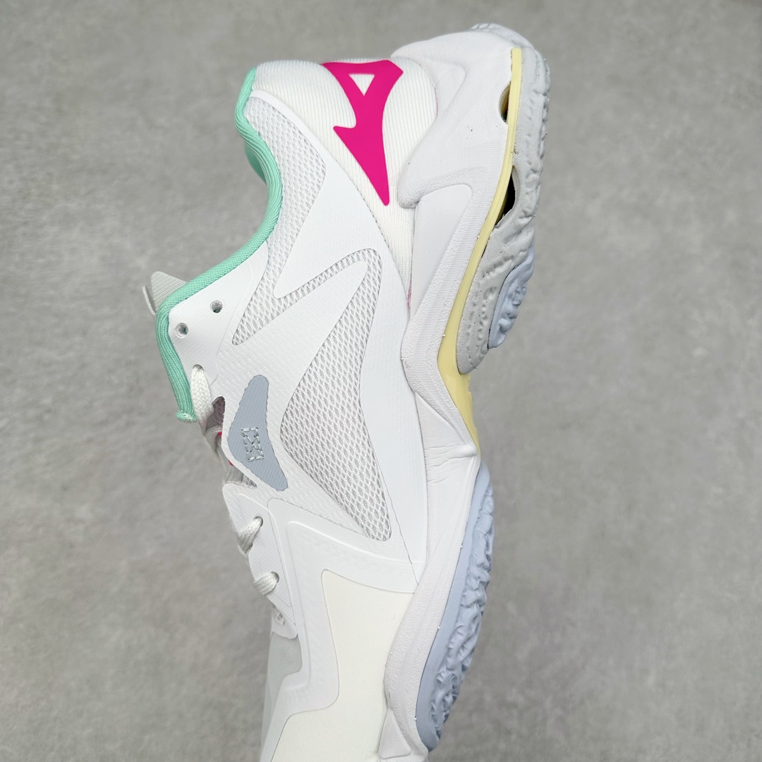 图片[7]-Mizuno Wave Lightning Z8 美津浓舒适百搭减震防滑低帮训练鞋 男女同款 美津浓（Mizuno），是日本美津浓株式会社于1906年创立的运动品牌，经过一个多世纪的不断努力现已成为世界著名的运动器具、服装和鞋类生产商。美津浓力求服务于各类运动项目，并竭力使运动生活更加愉快和振奋。产品种类齐全，覆盖几乎全部主要运动项目，达到30万多个品类。尺码：36 36.5 37.5 38 38.5 39 40 40.5 41 42 42.5 43 44 44.5 45-选品中心