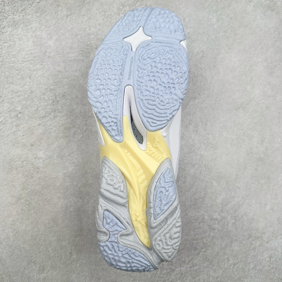 图片[9]-Mizuno Wave Lightning Z8 美津浓舒适百搭减震防滑低帮训练鞋 男女同款 美津浓（Mizuno），是日本美津浓株式会社于1906年创立的运动品牌，经过一个多世纪的不断努力现已成为世界著名的运动器具、服装和鞋类生产商。美津浓力求服务于各类运动项目，并竭力使运动生活更加愉快和振奋。产品种类齐全，覆盖几乎全部主要运动项目，达到30万多个品类。尺码：36 36.5 37.5 38 38.5 39 40 40.5 41 42 42.5 43 44 44.5 45-选品中心