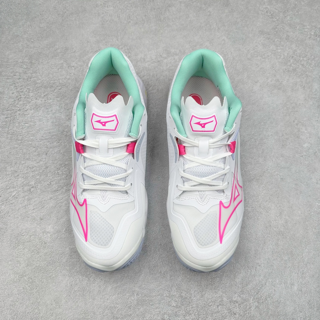 图片[2]-Mizuno Wave Lightning Z8 美津浓舒适百搭减震防滑低帮训练鞋 男女同款 美津浓（Mizuno），是日本美津浓株式会社于1906年创立的运动品牌，经过一个多世纪的不断努力现已成为世界著名的运动器具、服装和鞋类生产商。美津浓力求服务于各类运动项目，并竭力使运动生活更加愉快和振奋。产品种类齐全，覆盖几乎全部主要运动项目，达到30万多个品类。尺码：36 36.5 37.5 38 38.5 39 40 40.5 41 42 42.5 43 44 44.5 45-选品中心