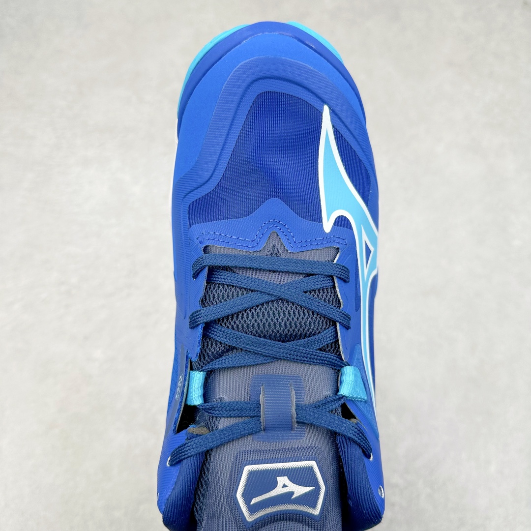 图片[4]-Mizuno Wave Lightning Z8 美津浓舒适百搭减震防滑低帮训练鞋 男女同款 美津浓（Mizuno），是日本美津浓株式会社于1906年创立的运动品牌，经过一个多世纪的不断努力现已成为世界著名的运动器具、服装和鞋类生产商。美津浓力求服务于各类运动项目，并竭力使运动生活更加愉快和振奋。产品种类齐全，覆盖几乎全部主要运动项目，达到30万多个品类。尺码：36 36.5 37.5 38 38.5 39 40 40.5 41 42 42.5 43 44 44.5 45-选品中心