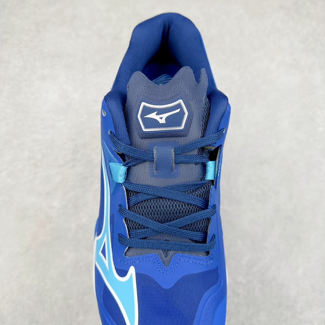 图片[5]-Mizuno Wave Lightning Z8 美津浓舒适百搭减震防滑低帮训练鞋 男女同款 美津浓（Mizuno），是日本美津浓株式会社于1906年创立的运动品牌，经过一个多世纪的不断努力现已成为世界著名的运动器具、服装和鞋类生产商。美津浓力求服务于各类运动项目，并竭力使运动生活更加愉快和振奋。产品种类齐全，覆盖几乎全部主要运动项目，达到30万多个品类。尺码：36 36.5 37.5 38 38.5 39 40 40.5 41 42 42.5 43 44 44.5 45-选品中心