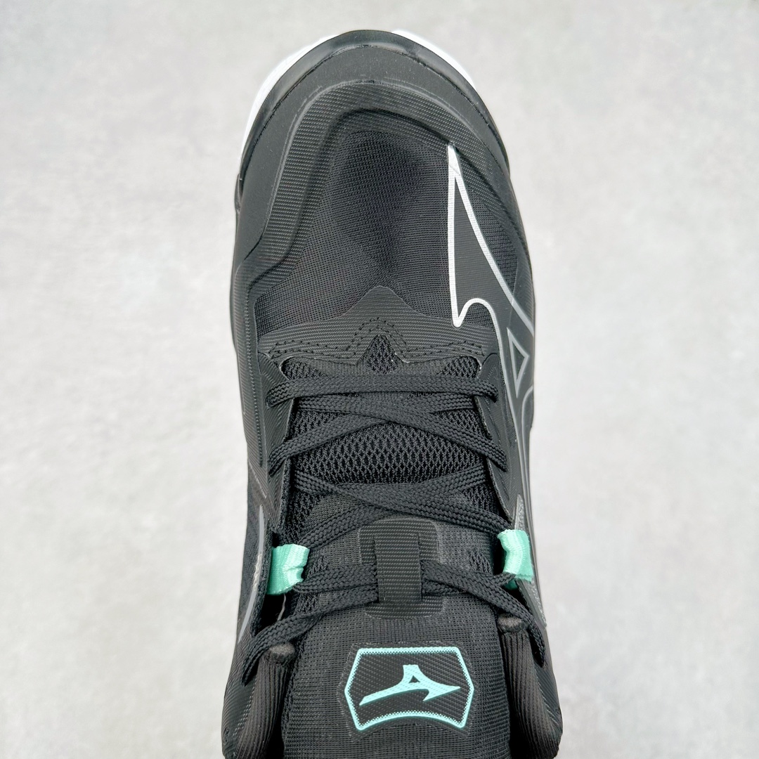 图片[4]-Mizuno Wave Lightning Z8 美津浓舒适百搭减震防滑低帮训练鞋 男女同款 美津浓（Mizuno），是日本美津浓株式会社于1906年创立的运动品牌，经过一个多世纪的不断努力现已成为世界著名的运动器具、服装和鞋类生产商。美津浓力求服务于各类运动项目，并竭力使运动生活更加愉快和振奋。产品种类齐全，覆盖几乎全部主要运动项目，达到30万多个品类。尺码：36 36.5 37.5 38 38.5 39 40 40.5 41 42 42.5 43 44 44.5 45-选品中心