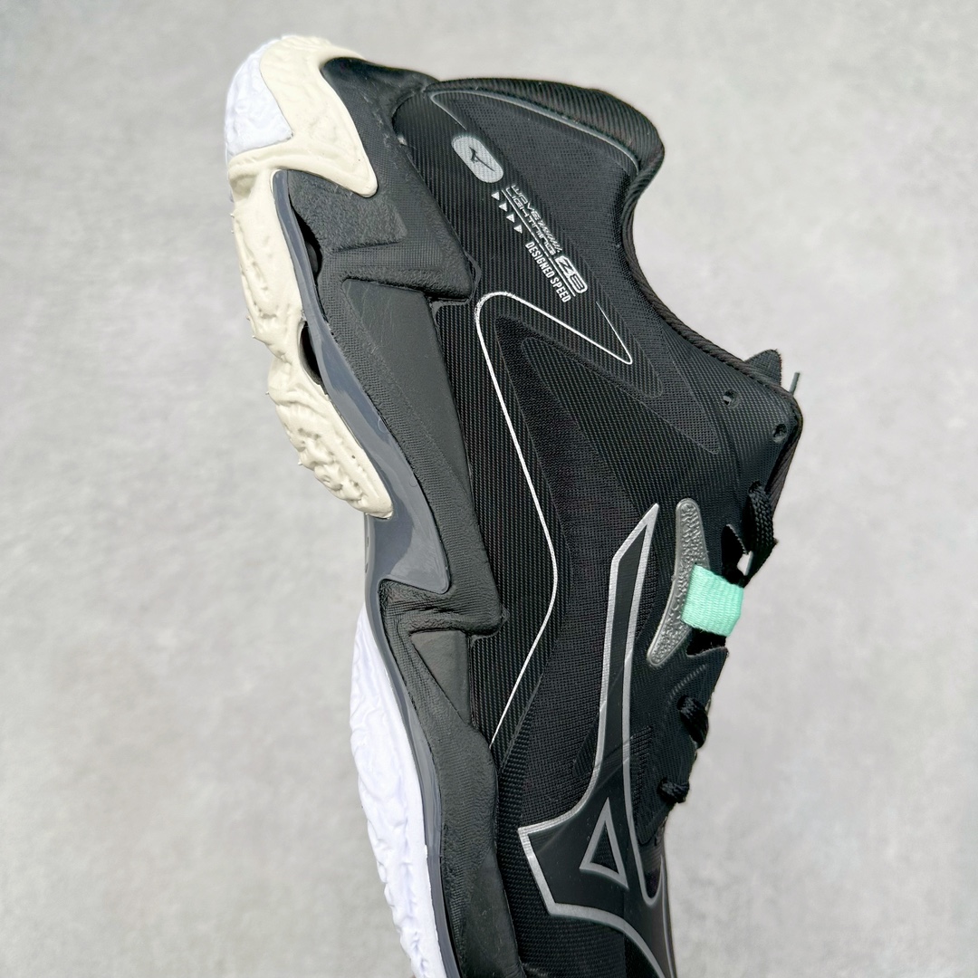 图片[6]-Mizuno Wave Lightning Z8 美津浓舒适百搭减震防滑低帮训练鞋 男女同款 美津浓（Mizuno），是日本美津浓株式会社于1906年创立的运动品牌，经过一个多世纪的不断努力现已成为世界著名的运动器具、服装和鞋类生产商。美津浓力求服务于各类运动项目，并竭力使运动生活更加愉快和振奋。产品种类齐全，覆盖几乎全部主要运动项目，达到30万多个品类。尺码：36 36.5 37.5 38 38.5 39 40 40.5 41 42 42.5 43 44 44.5 45-选品中心