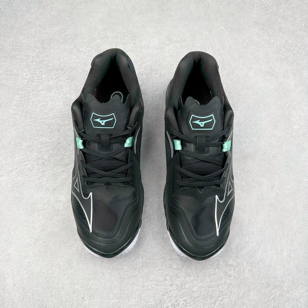 图片[2]-Mizuno Wave Lightning Z8 美津浓舒适百搭减震防滑低帮训练鞋 男女同款 美津浓（Mizuno），是日本美津浓株式会社于1906年创立的运动品牌，经过一个多世纪的不断努力现已成为世界著名的运动器具、服装和鞋类生产商。美津浓力求服务于各类运动项目，并竭力使运动生活更加愉快和振奋。产品种类齐全，覆盖几乎全部主要运动项目，达到30万多个品类。尺码：36 36.5 37.5 38 38.5 39 40 40.5 41 42 42.5 43 44 44.5 45-选品中心