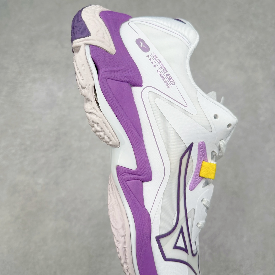 图片[6]-Mizuno Wave Lightning Z8 美津浓舒适百搭减震防滑低帮训练鞋 男女同款 美津浓（Mizuno），是日本美津浓株式会社于1906年创立的运动品牌，经过一个多世纪的不断努力现已成为世界著名的运动器具、服装和鞋类生产商。美津浓力求服务于各类运动项目，并竭力使运动生活更加愉快和振奋。产品种类齐全，覆盖几乎全部主要运动项目，达到30万多个品类。尺码：36 36.5 37.5 38 38.5 39 40 40.5 41 42 42.5 43 44 44.5 45-选品中心