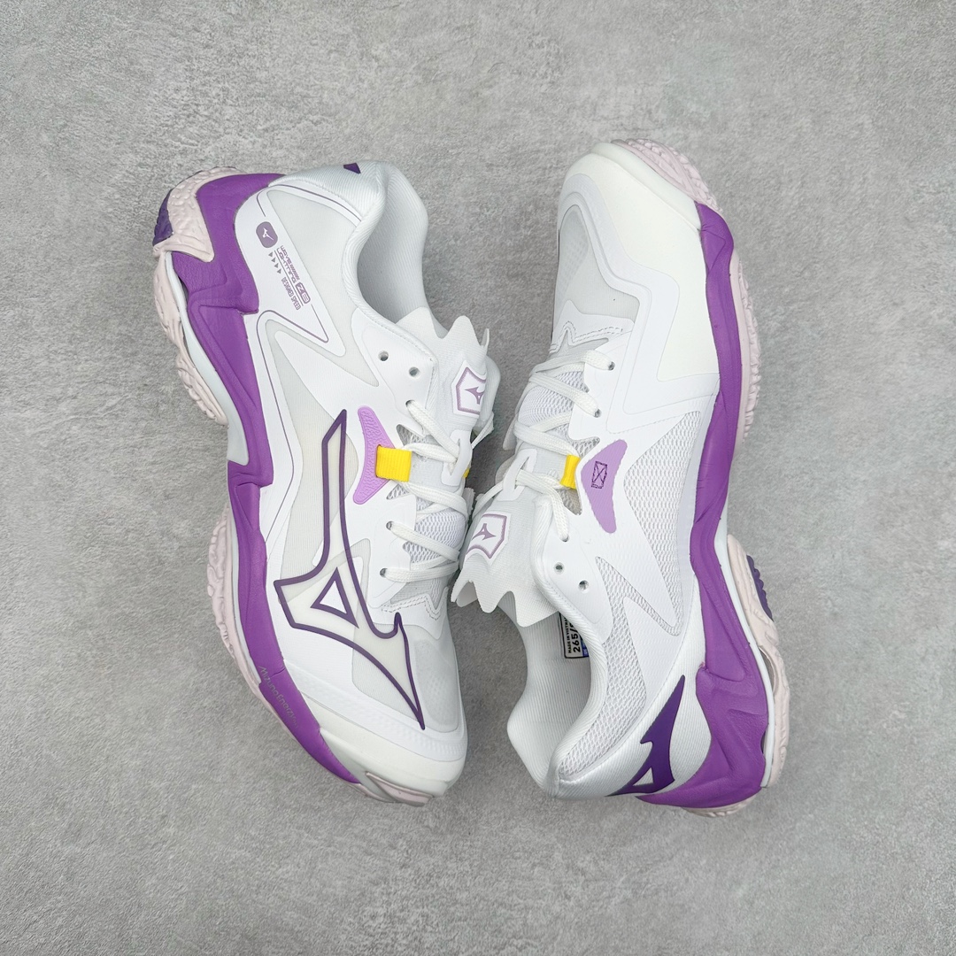 图片[3]-Mizuno Wave Lightning Z8 美津浓舒适百搭减震防滑低帮训练鞋 男女同款 美津浓（Mizuno），是日本美津浓株式会社于1906年创立的运动品牌，经过一个多世纪的不断努力现已成为世界著名的运动器具、服装和鞋类生产商。美津浓力求服务于各类运动项目，并竭力使运动生活更加愉快和振奋。产品种类齐全，覆盖几乎全部主要运动项目，达到30万多个品类。尺码：36 36.5 37.5 38 38.5 39 40 40.5 41 42 42.5 43 44 44.5 45-选品中心