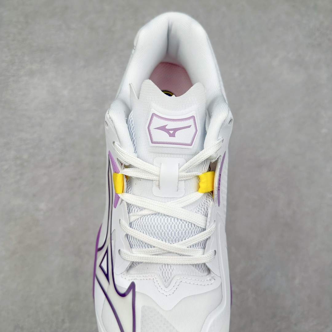 图片[5]-Mizuno Wave Lightning Z8 美津浓舒适百搭减震防滑低帮训练鞋 男女同款 美津浓（Mizuno），是日本美津浓株式会社于1906年创立的运动品牌，经过一个多世纪的不断努力现已成为世界著名的运动器具、服装和鞋类生产商。美津浓力求服务于各类运动项目，并竭力使运动生活更加愉快和振奋。产品种类齐全，覆盖几乎全部主要运动项目，达到30万多个品类。尺码：36 36.5 37.5 38 38.5 39 40 40.5 41 42 42.5 43 44 44.5 45-选品中心