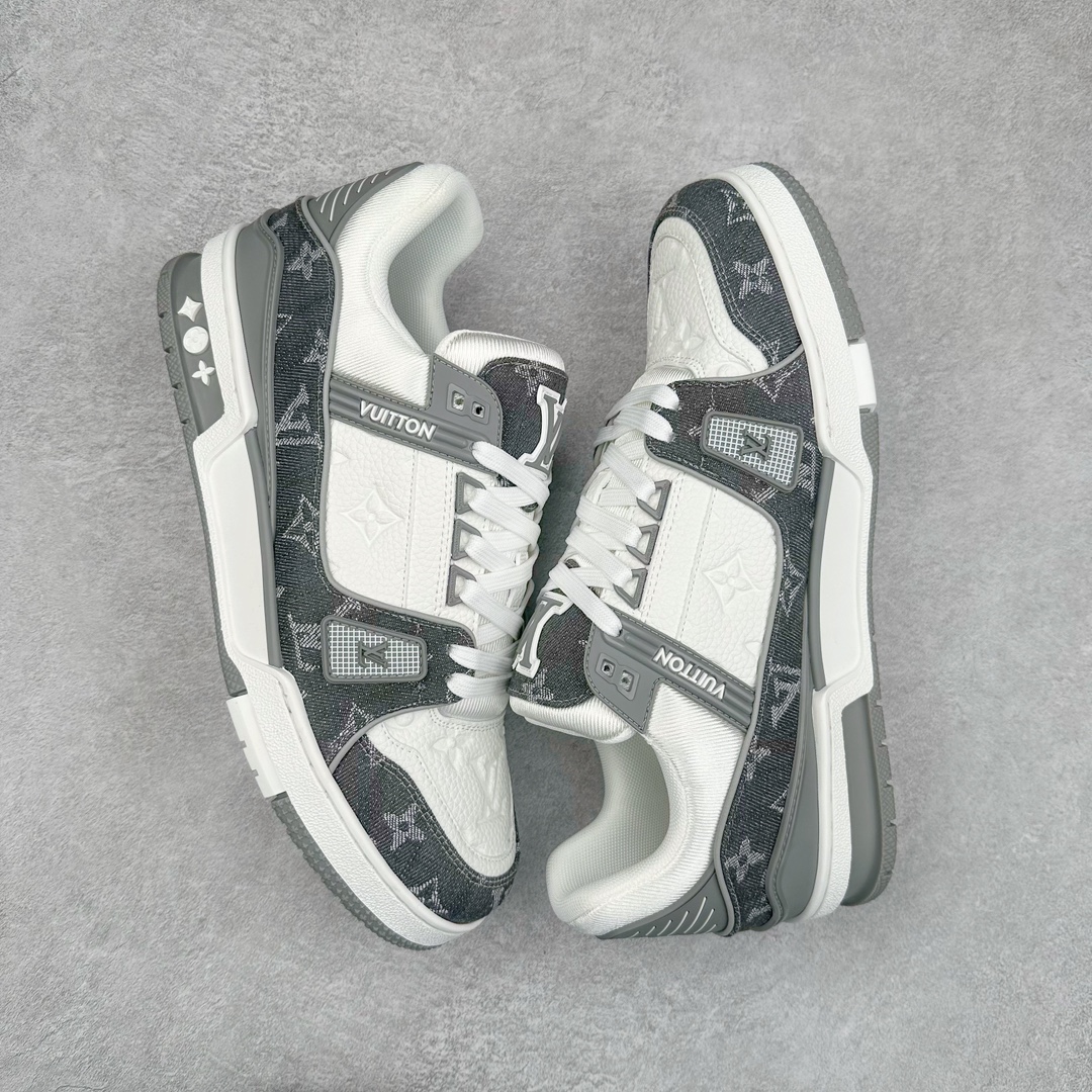 图片[3]-＃K1 Louis Vuitton Trainer lv时装走秀运动鞋 完美鞋型超高的清洁度 零毛边线头瑕疵 全套原楦原纸版原鞋开模 全网最具灵魂的版型 正确原装黄色鞋盒 正确中底印花 鞋面印花3D高频深度立体 全鞋电脑针车 紧密相连 针距密度一致 环保乳胶注塑鞋垫 厚度脚感还原原版 皮面裁剪部位 统一油边封口工艺 原装橡胶大底含胶量大底组合零偏差 专柜全套包装 防尘袋 说明书 质保卡 男女鞋 尺码：35 36 37 38 39 40 41 42 43 44 45-选品中心