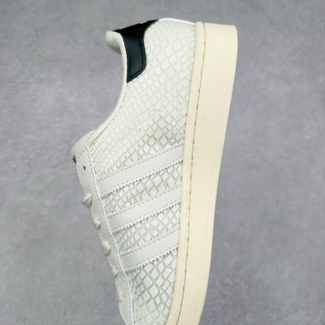 图片[7]-AD Originals Superstar 经典复古贝壳头板鞋 FY5253 诞生于1969年 是第一双将全皮面鞋 身与橡胶鞋头结合在一起的低帮篮球鞋 Superstar最开始 是作为高帮篮球鞋Pro Model的低帮版本而出现的 但因为其独特和醒目的橡胶鞋头造型而让大家熟知 被大家形象地称为\\\”shelltoe\\\”贝壳头 在70年代的美国职业篮球场上 接近3/4的NBA球员都将这双Superstar作为场上用鞋 80年代之后 经过不断的改良和发展 Superstar逐渐成为横跨时装、音乐、街头文化、休闲和运动等各大领域的时尚潮鞋 尺码：36 36.5 37 38 38.5 39 40 40.5 41 42 42.5 43 44 44.5 45-选品中心