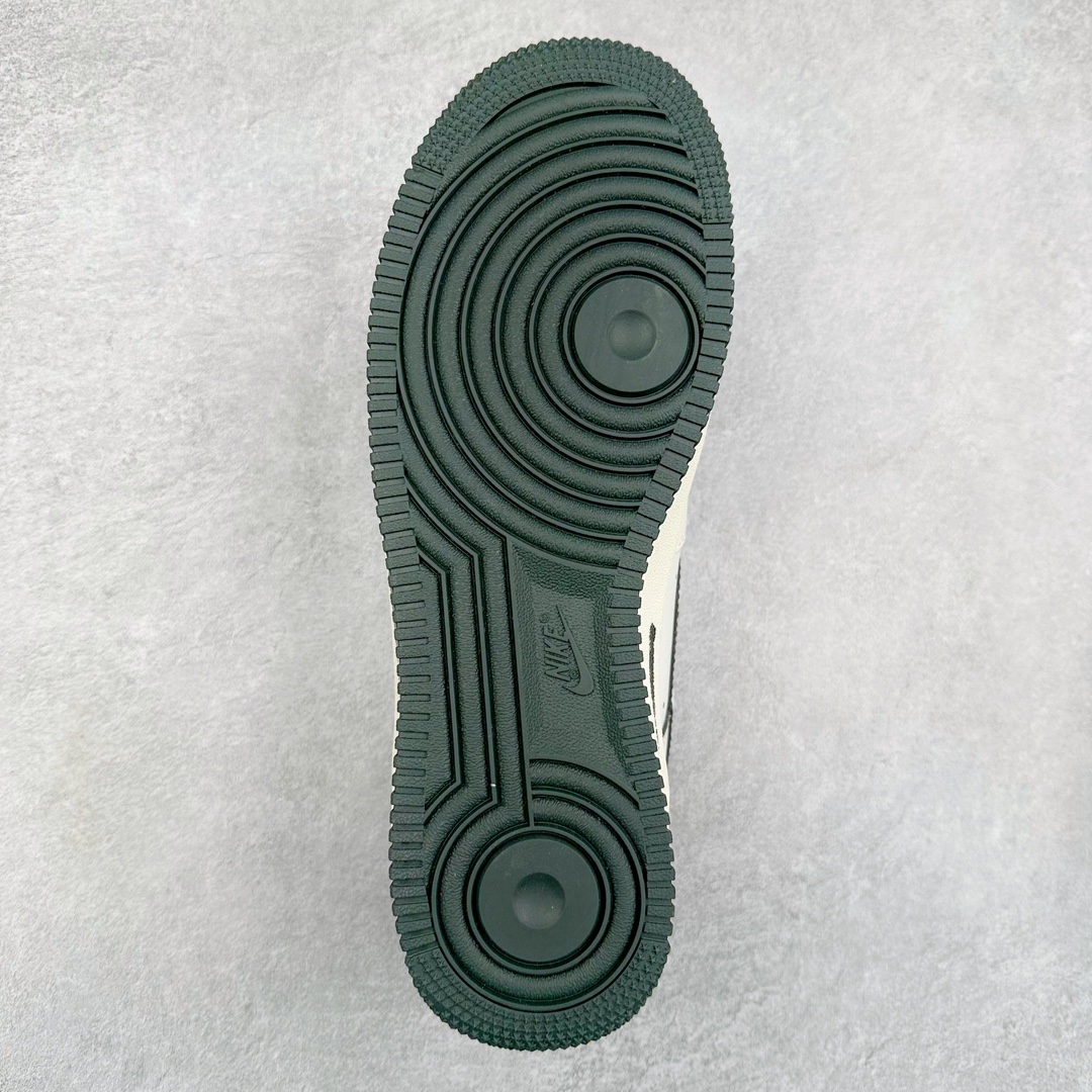 图片[9]-NK Air Force 1´07 Low 空军一号低帮百搭休闲运动板鞋 FB1893-999 柔软、弹性十足的缓震性能和出色的中底设计 横跨复古与现代的外型结合 造就出风靡全球 三十多年的Force 1 直到今天还深受青睐 尺码：36 36.5 37.5 38 38.5 39 40 40.5 41 42 42.5 43 44 44.5 45-选品中心