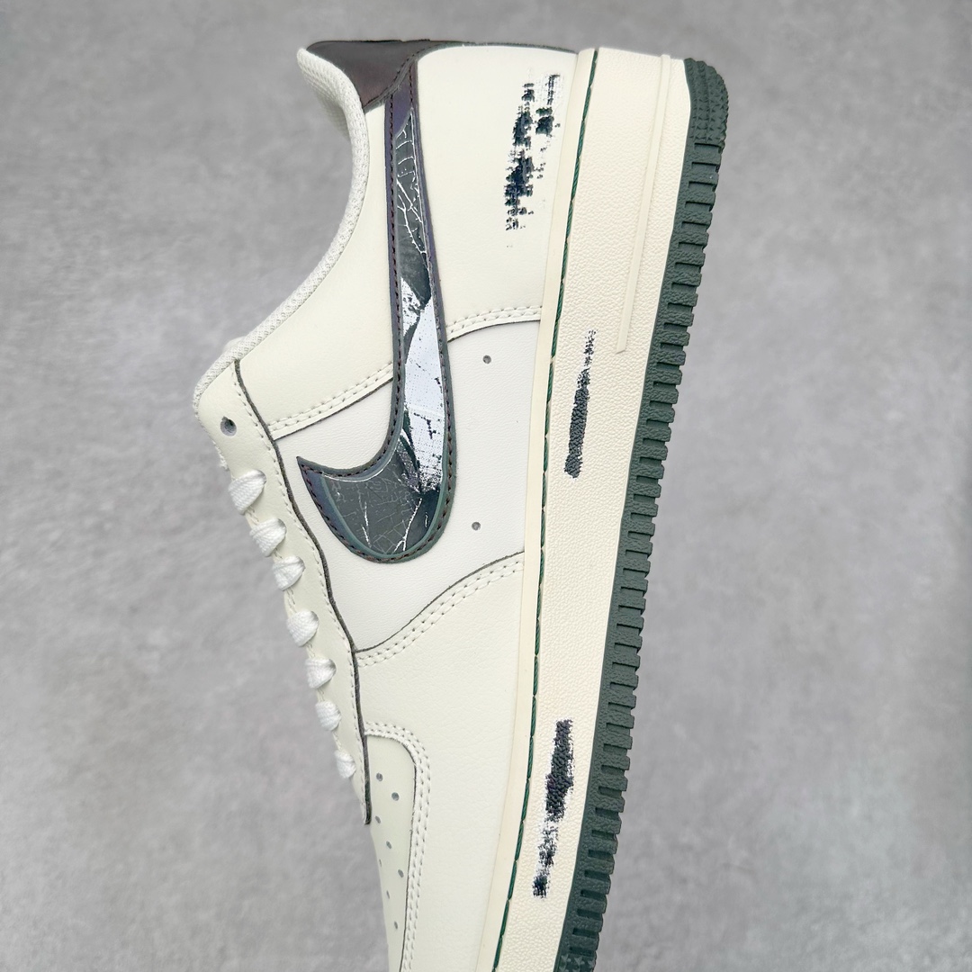 图片[7]-NK Air Force 1´07 Low 空军一号低帮百搭休闲运动板鞋 FB1893-999 柔软、弹性十足的缓震性能和出色的中底设计 横跨复古与现代的外型结合 造就出风靡全球 三十多年的Force 1 直到今天还深受青睐 尺码：36 36.5 37.5 38 38.5 39 40 40.5 41 42 42.5 43 44 44.5 45-选品中心