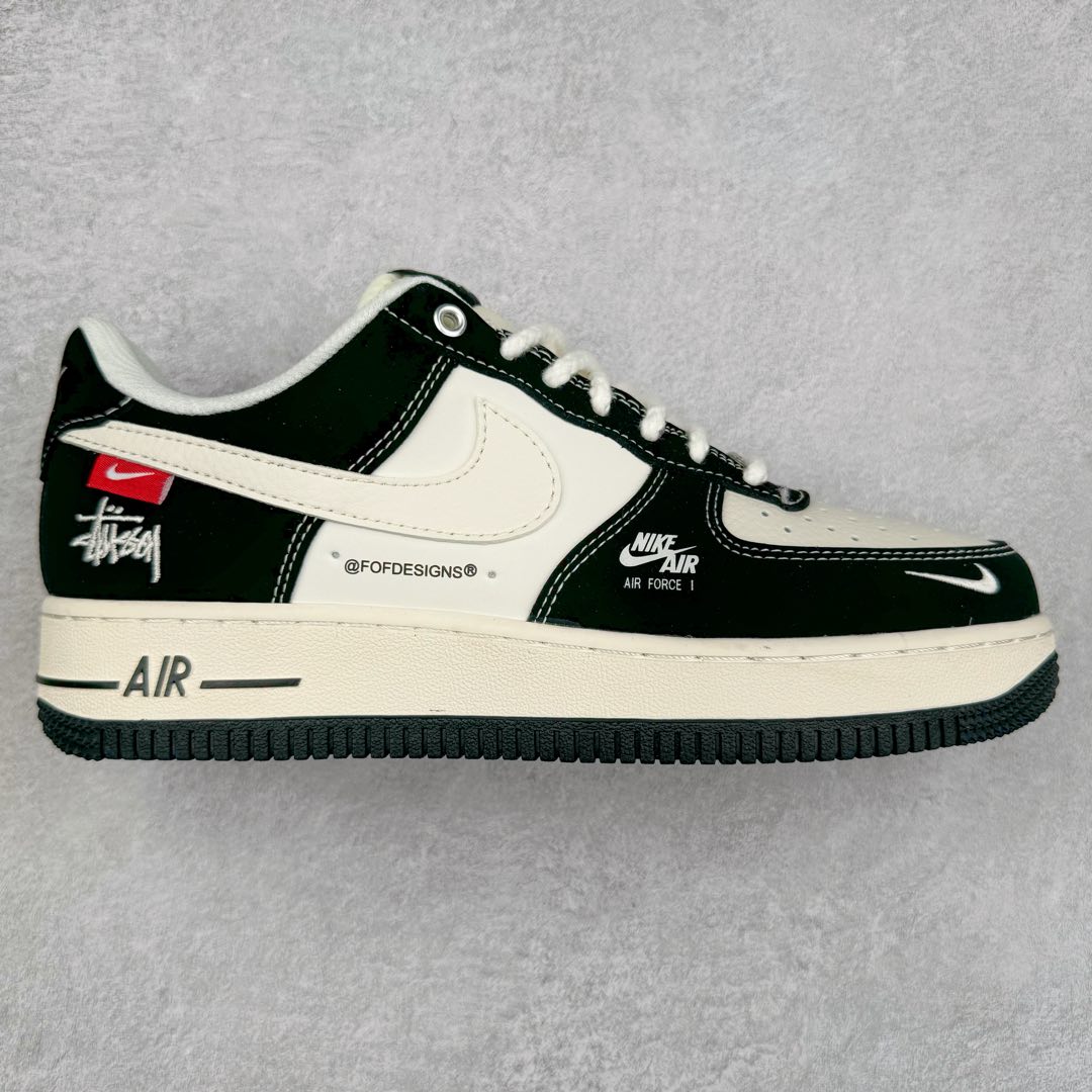 NK Air Force 1´07 Low 空军一号低帮百搭休闲运动板鞋 SJ6698-014 柔软、弹性十足的缓震性能和出色的中底设计 横跨复古与现代的外型结合 造就出风靡全球 三十多年的Force 1 直到今天还深受青睐 尺码：36 36.5 37.5 38 38.5 39 40 40.5 41 42 42.5 43 44 44.5 45-选品中心