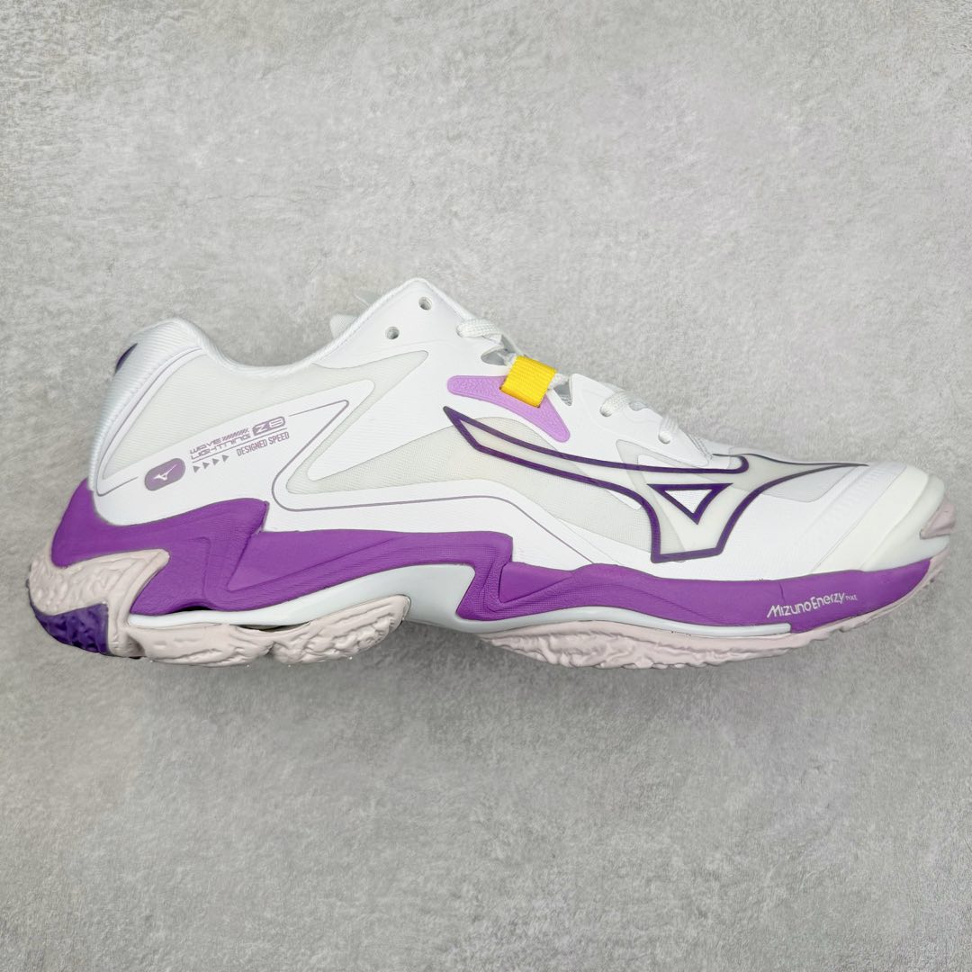 图片[5]-Mizuno Wave Lightning Z8 美津浓舒适百搭减震防滑低帮训练鞋 男女同款 美津浓（Mizuno），是日本美津浓株式会社于1906年创立的运动品牌，经过一个多世纪的不断努力现已成为世界著名的运动器具、服装和鞋类生产商。美津浓力求服务于各类运动项目，并竭力使运动生活更加愉快和振奋。产品种类齐全，覆盖几乎全部主要运动项目，达到30万多个品类。尺码：36 36.5 37.5 38 38.5 39 40 40.5 41 42 42.5 43 44 44.5 45-选品中心