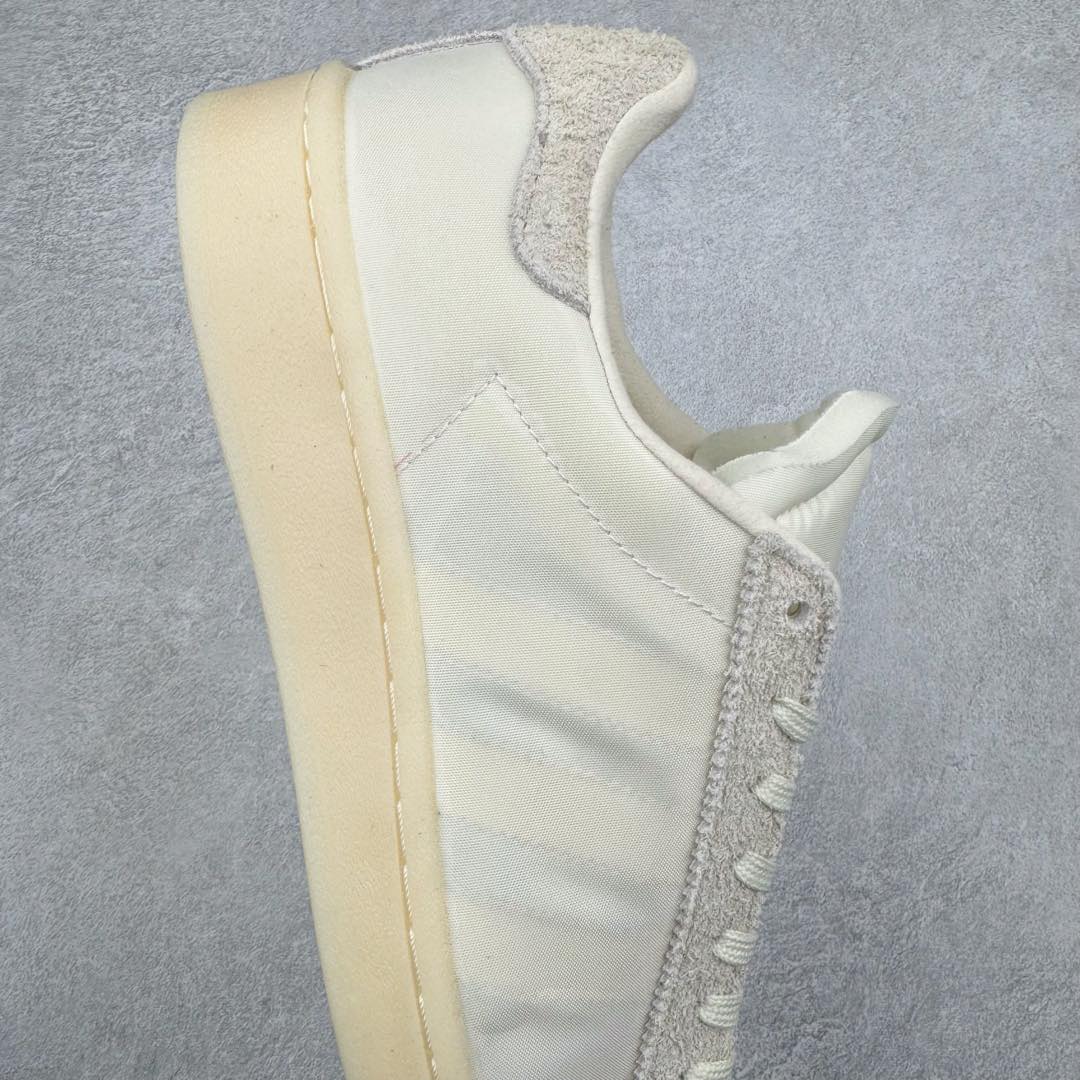 图片[6]-AD Originals Superstar 经典复古贝壳头板鞋 FX8116 诞生于1969年 是第一双将全皮面鞋 身与橡胶鞋头结合在一起的低帮篮球鞋 Superstar最开始 是作为高帮篮球鞋Pro Model的低帮版本而出现的 但因为其独特和醒目的橡胶鞋头造型而让大家熟知 被大家形象地称为\\\”shelltoe\\\”贝壳头 在70年代的美国职业篮球场上 接近3/4的NBA球员都将这双Superstar作为场上用鞋 80年代之后 经过不断的改良和发展 Superstar逐渐成为横跨时装、音乐、街头文化、休闲和运动等各大领域的时尚潮鞋 尺码：36 36.5 37 38 38.5 39 40 40.5 41 42 42.5 43 44 44.5 45-选品中心