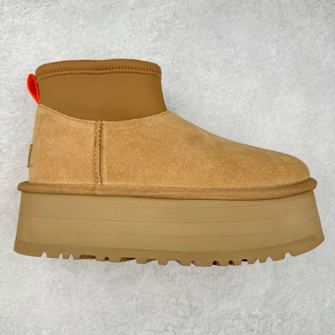 ＃桑坡UGG盲盒福利 UGG 经典秋冬羊皮毛一体雪地靴 白菜价亏本清仓套现转新款 机不可失 好好把握 随机一双 只选尺码 商品款式均为上架顶级款式 保证稳赚不赔 无通货 无烂货 会有轻微瑕疵的情况 友情提醒 买到是亏还是赚 每个人定义不同福袋闷包理论上和赌博心理相同玩的就是惊喜 玩的就是心跳活动商品无严重质量问题不退换 桑坡大厂直供 隆丰A级澳洲进口羊皮毛一体 完全遵循ZP工艺流程 代工厂原厂版师 秉承无原鞋不开发选择 注重每一处细节 市面最正版型 TREADLITE\\\