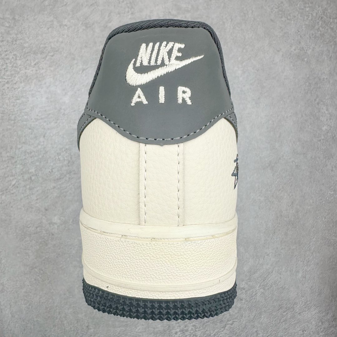 图片[8]-NK Air Force 1´07 Low 空军一号低帮百搭休闲运动板鞋 KK1988-037 柔软、弹性十足的缓震性能和出色的中底设计 横跨复古与现代的外型结合 造就出风靡全球 三十多年的Force 1 直到今天还深受青睐 尺码：36 36.5 37.5 38 38.5 39 40 40.5 41 42 42.5 43 44 44.5 45-选品中心