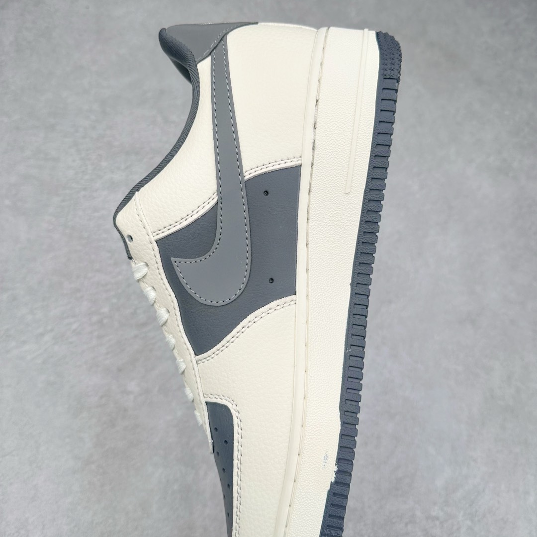 图片[7]-NK Air Force 1´07 Low 空军一号低帮百搭休闲运动板鞋 KK1988-037 柔软、弹性十足的缓震性能和出色的中底设计 横跨复古与现代的外型结合 造就出风靡全球 三十多年的Force 1 直到今天还深受青睐 尺码：36 36.5 37.5 38 38.5 39 40 40.5 41 42 42.5 43 44 44.5 45-选品中心