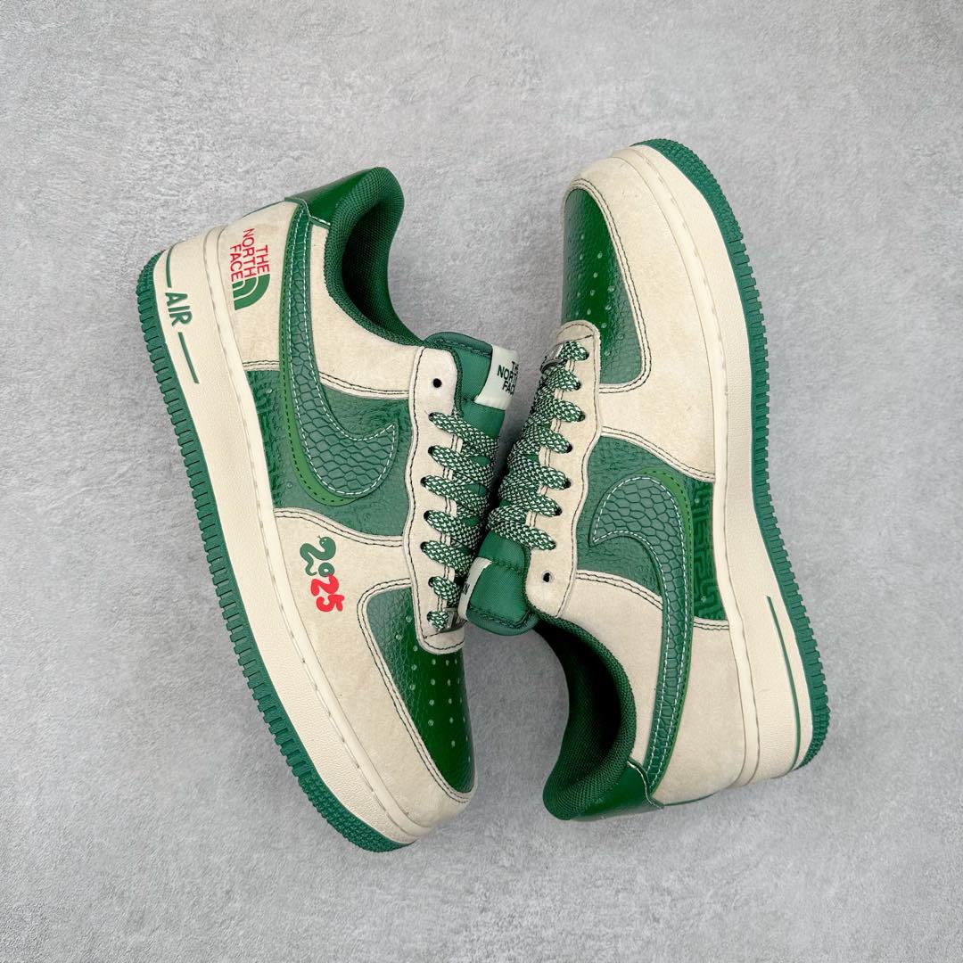 图片[3]-NK Air Force 1´07 Low 空军一号低帮百搭休闲运动板鞋 DM6688-015 柔软、弹性十足的缓震性能和出色的中底设计 横跨复古与现代的外型结合 造就出风靡全球 三十多年的Force 1 直到今天还深受青睐 尺码：36 36.5 37.5 38 38.5 39 40 40.5 41 42 42.5 43 44 44.5 45-选品中心