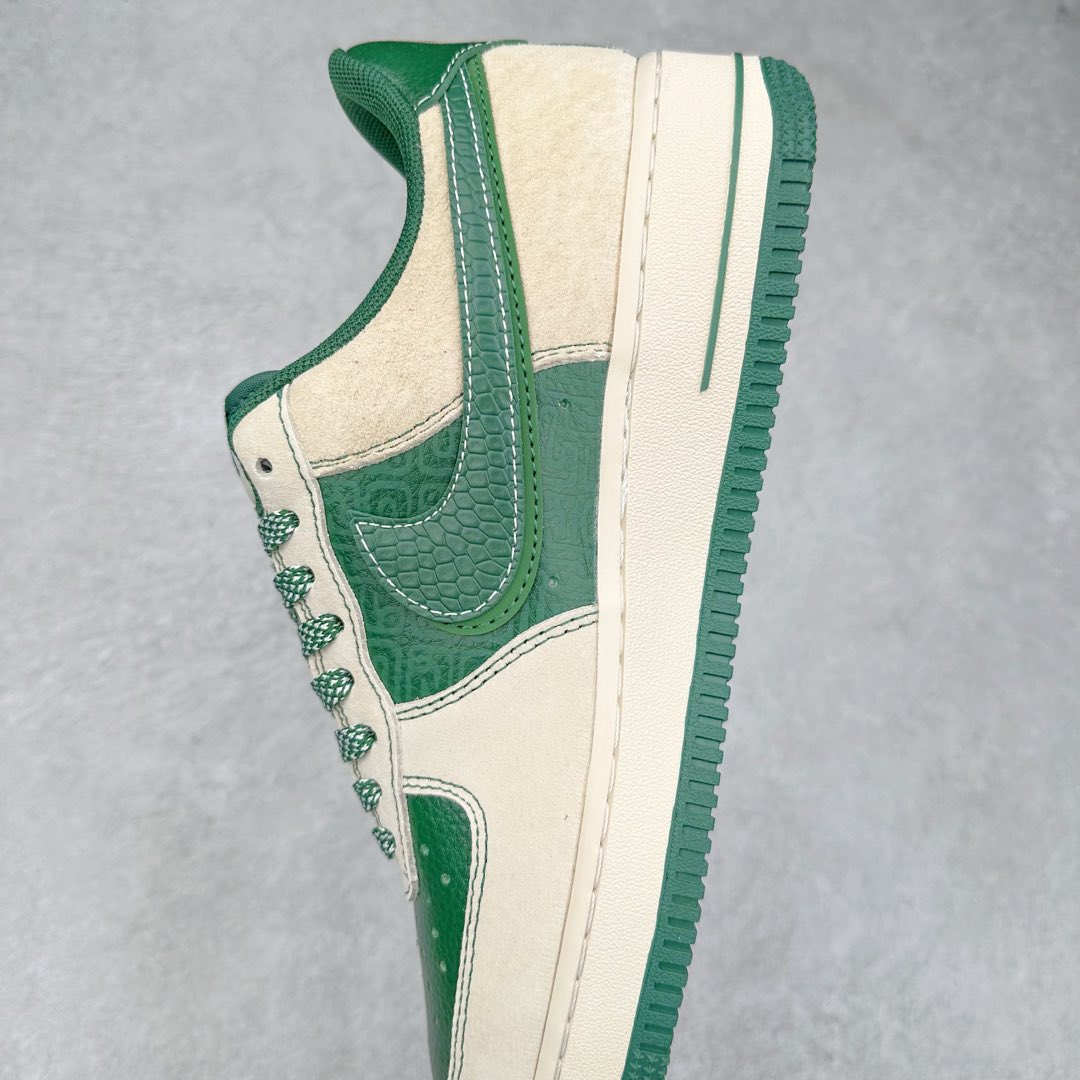 图片[7]-NK Air Force 1´07 Low 空军一号低帮百搭休闲运动板鞋 DM6688-015 柔软、弹性十足的缓震性能和出色的中底设计 横跨复古与现代的外型结合 造就出风靡全球 三十多年的Force 1 直到今天还深受青睐 尺码：36 36.5 37.5 38 38.5 39 40 40.5 41 42 42.5 43 44 44.5 45-选品中心