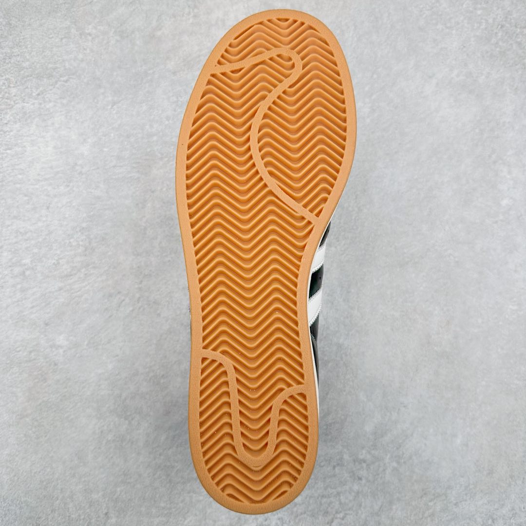 图片[9]-AD Originals Superstar 经典复古贝壳头板鞋 IH1313 诞生于1969年 是第一双将全皮面鞋 身与橡胶鞋头结合在一起的低帮篮球鞋 Superstar最开始 是作为高帮篮球鞋Pro Model的低帮版本而出现的 但因为其独特和醒目的橡胶鞋头造型而让大家熟知 被大家形象地称为\\\”shelltoe\\\”贝壳头 在70年代的美国职业篮球场上 接近3/4的NBA球员都将这双Superstar作为场上用鞋 80年代之后 经过不断的改良和发展 Superstar逐渐成为横跨时装、音乐、街头文化、休闲和运动等各大领域的时尚潮鞋 尺码：36 36.5 37 38 38.5 39 40 40.5 41 42 42.5 43 44 44.5 45-选品中心